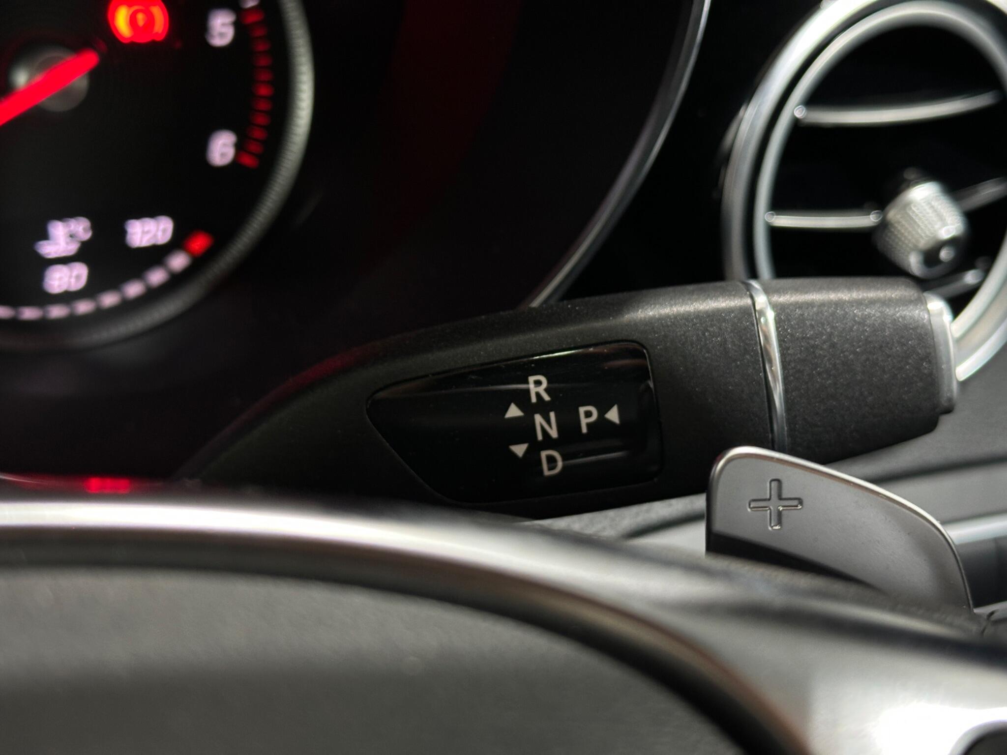 Mercedes-Benz GLC view 16