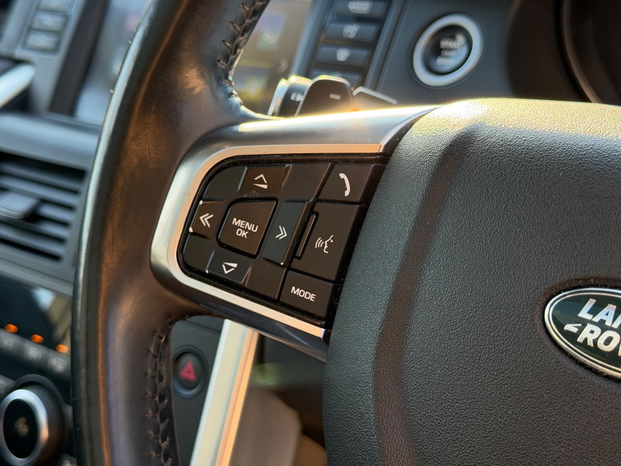 Land Rover Discovery Sport view 20