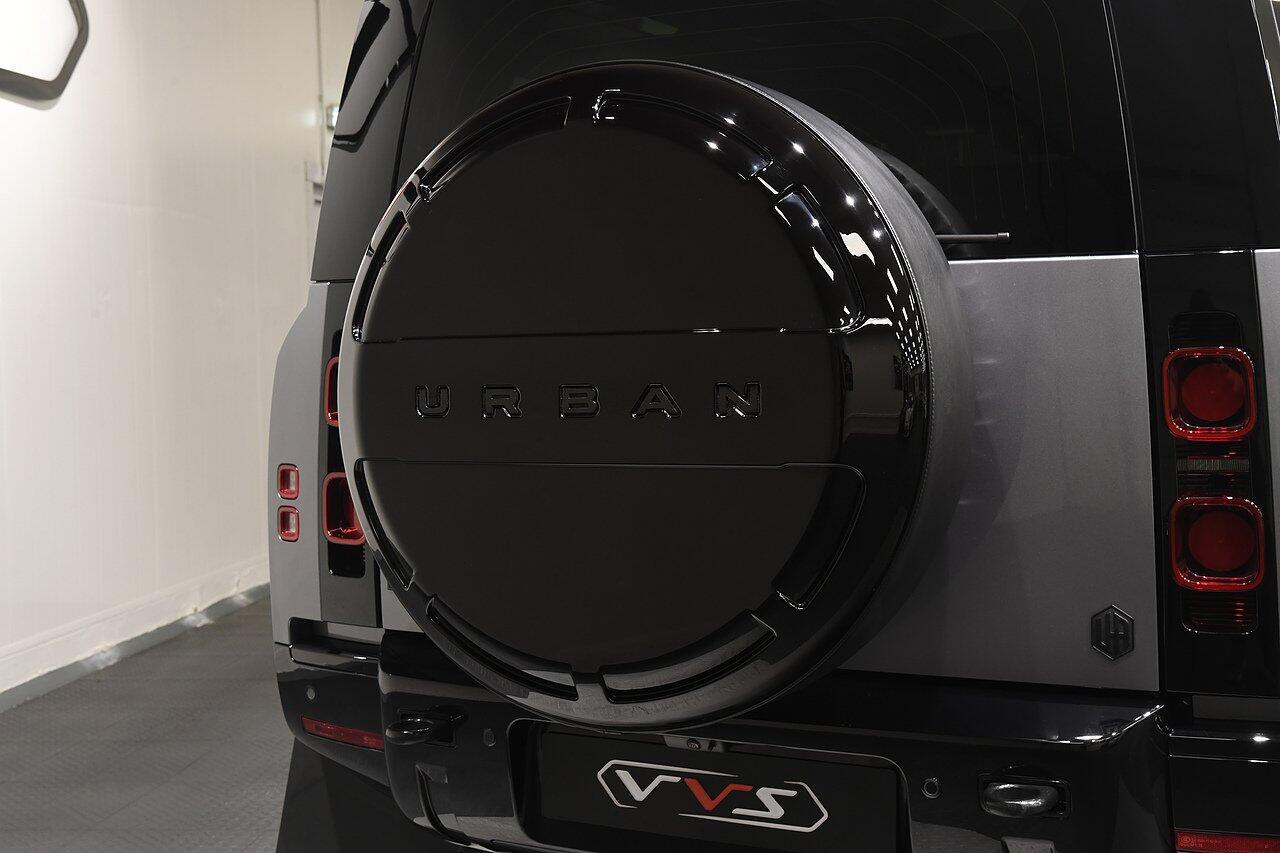 Land Rover Defender view 42