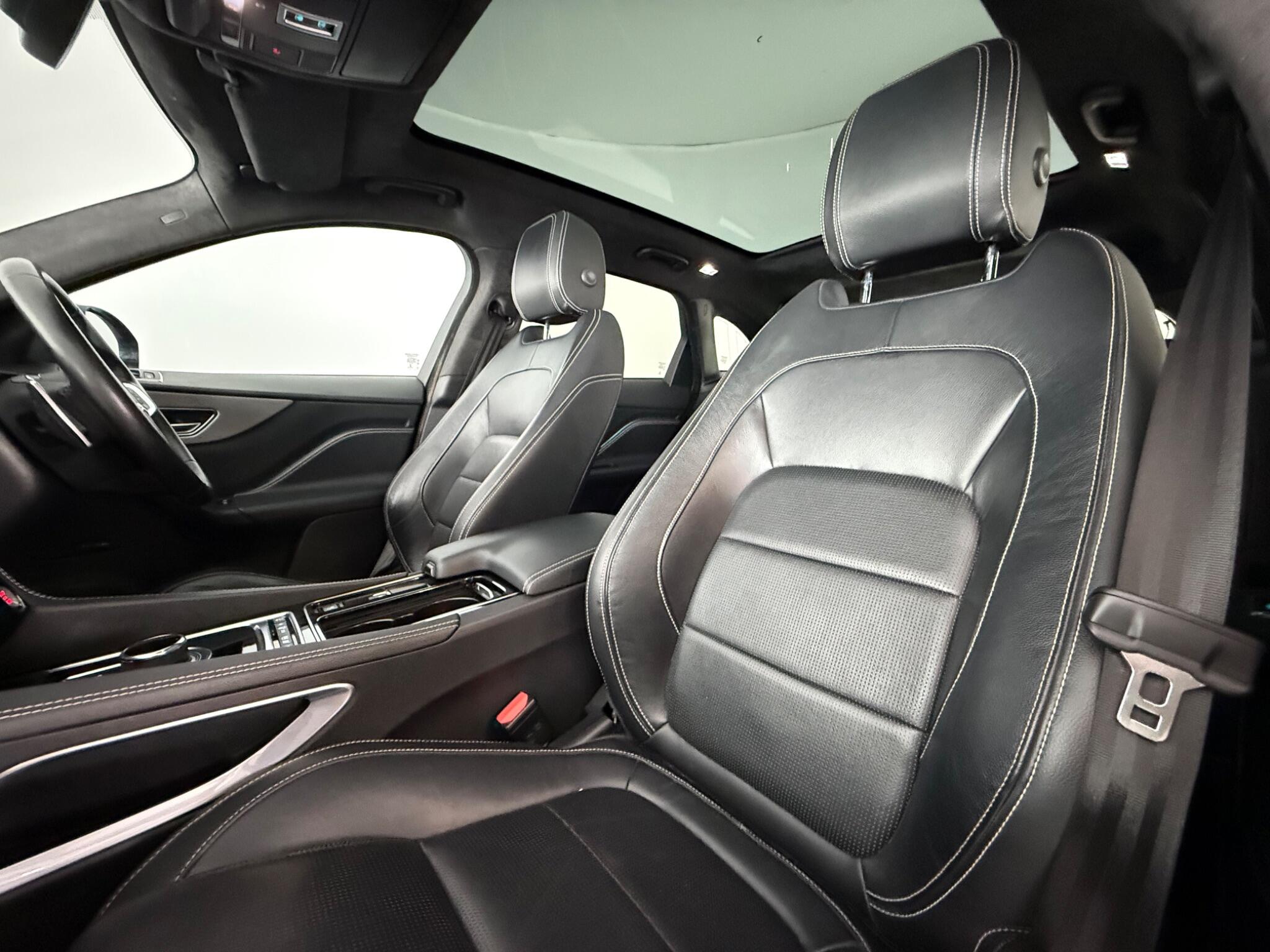 Jaguar F-Pace view 32