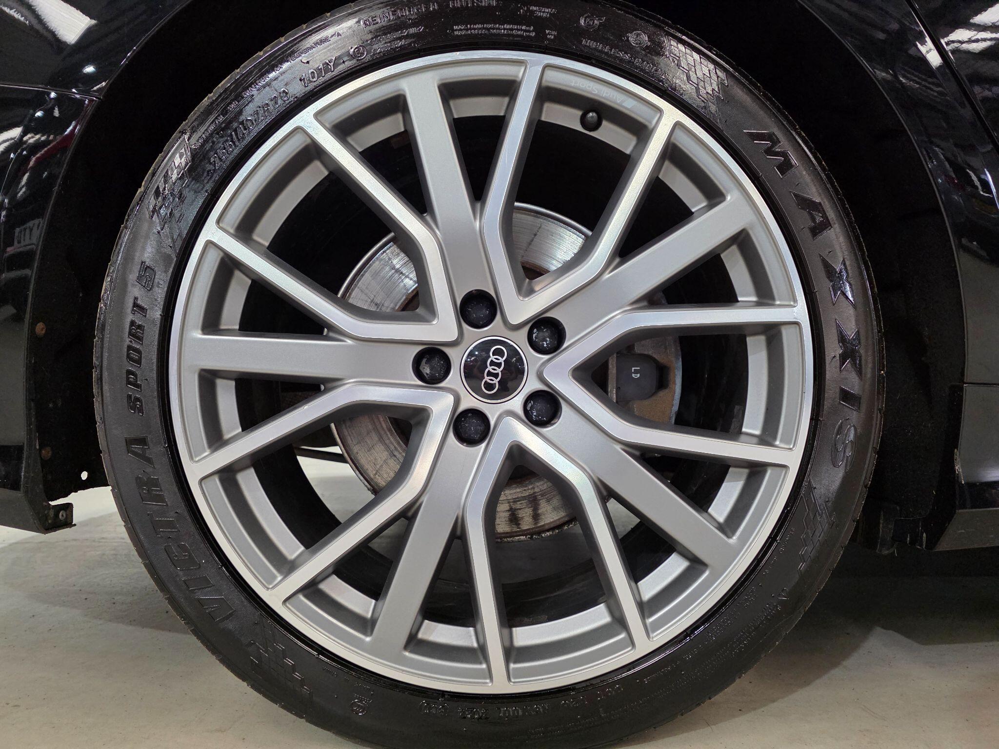 Audi A6 Saloon view 36