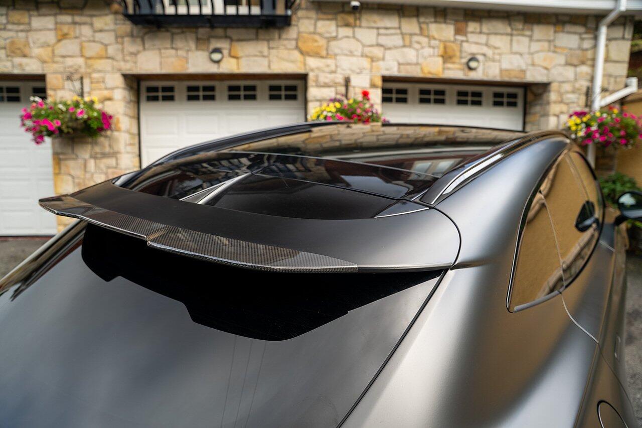 Aston Martin DBX view 17