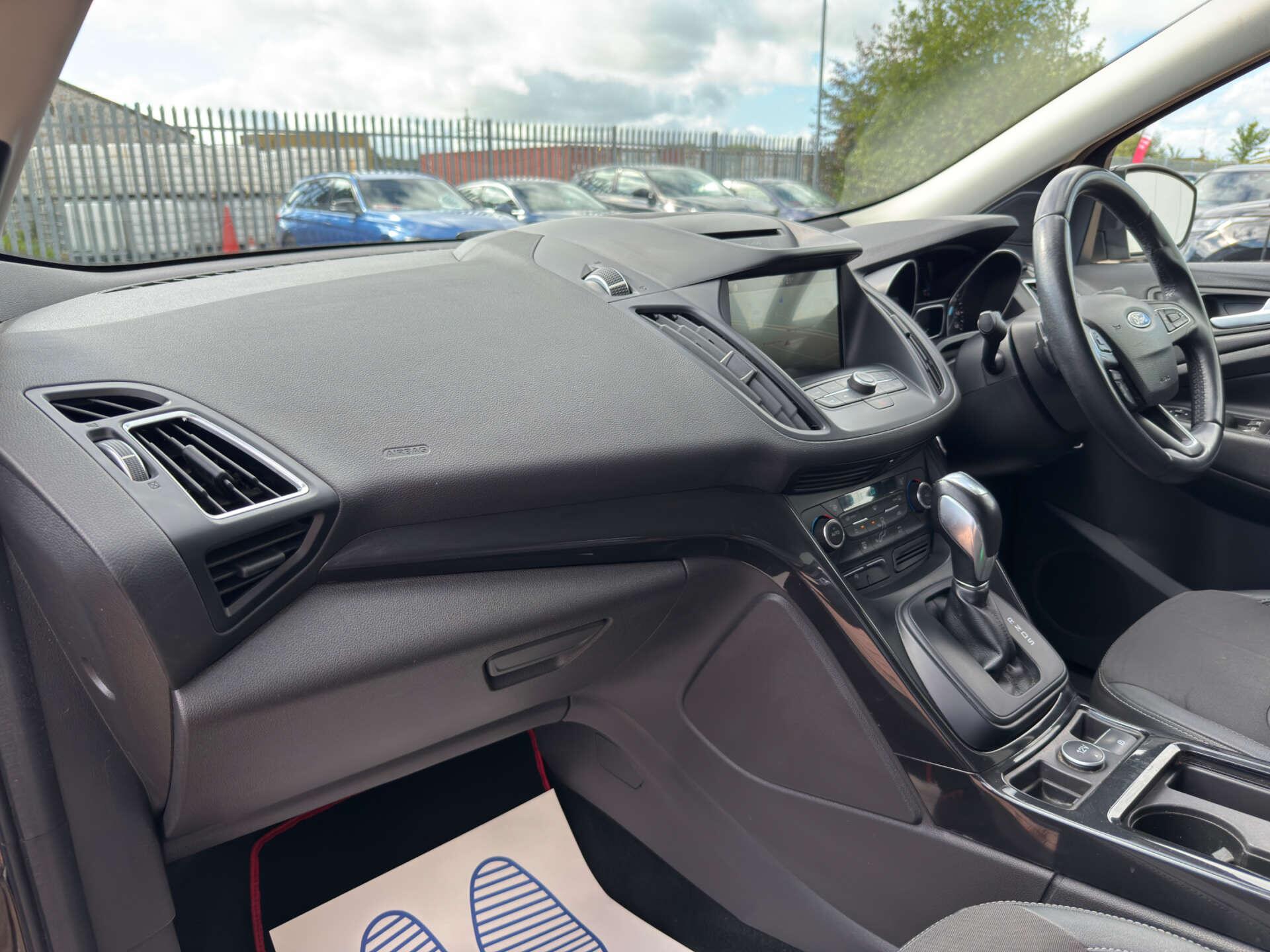 Ford Kuga view 38