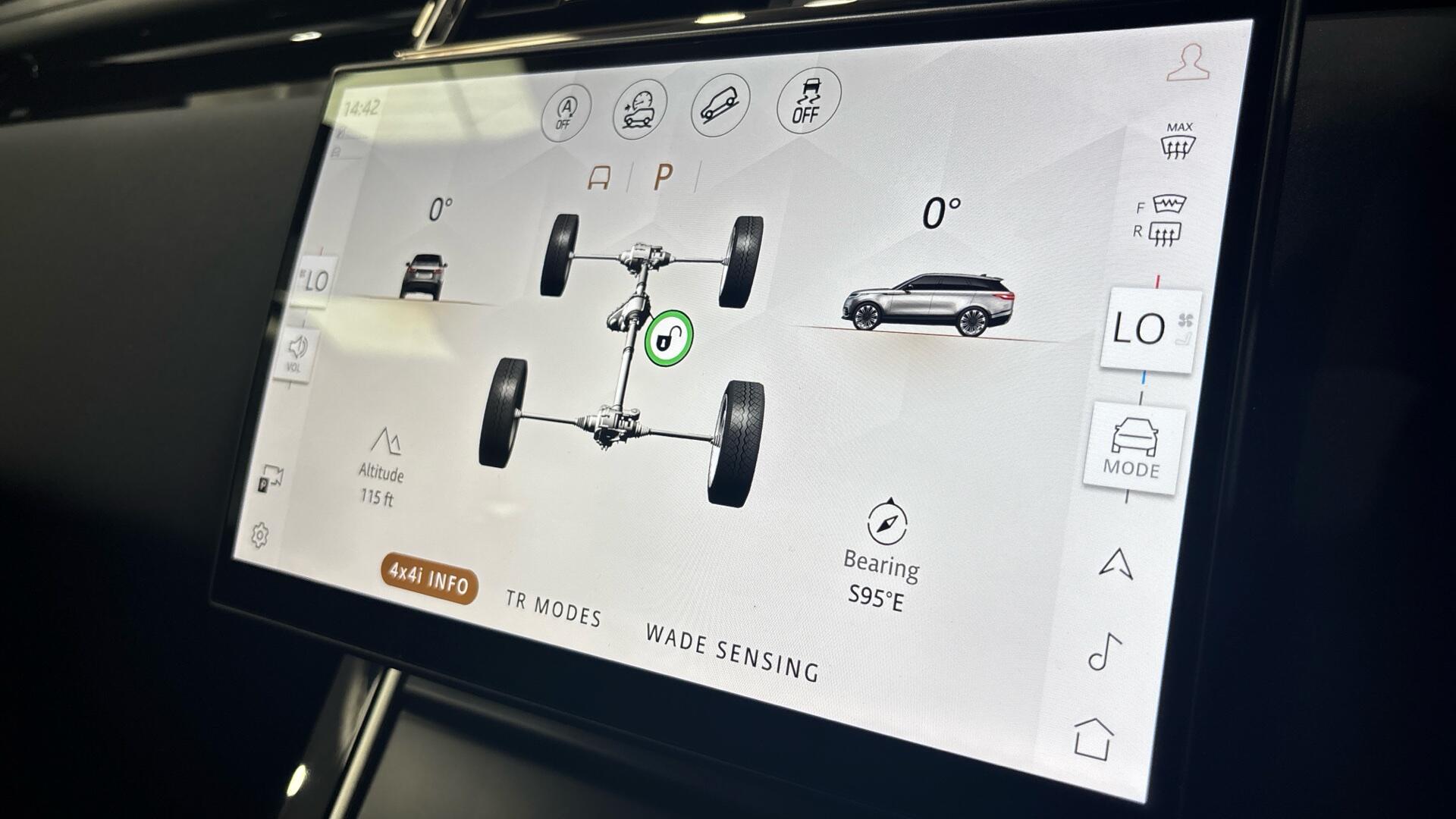 Land Rover Range Rover Velar view 45
