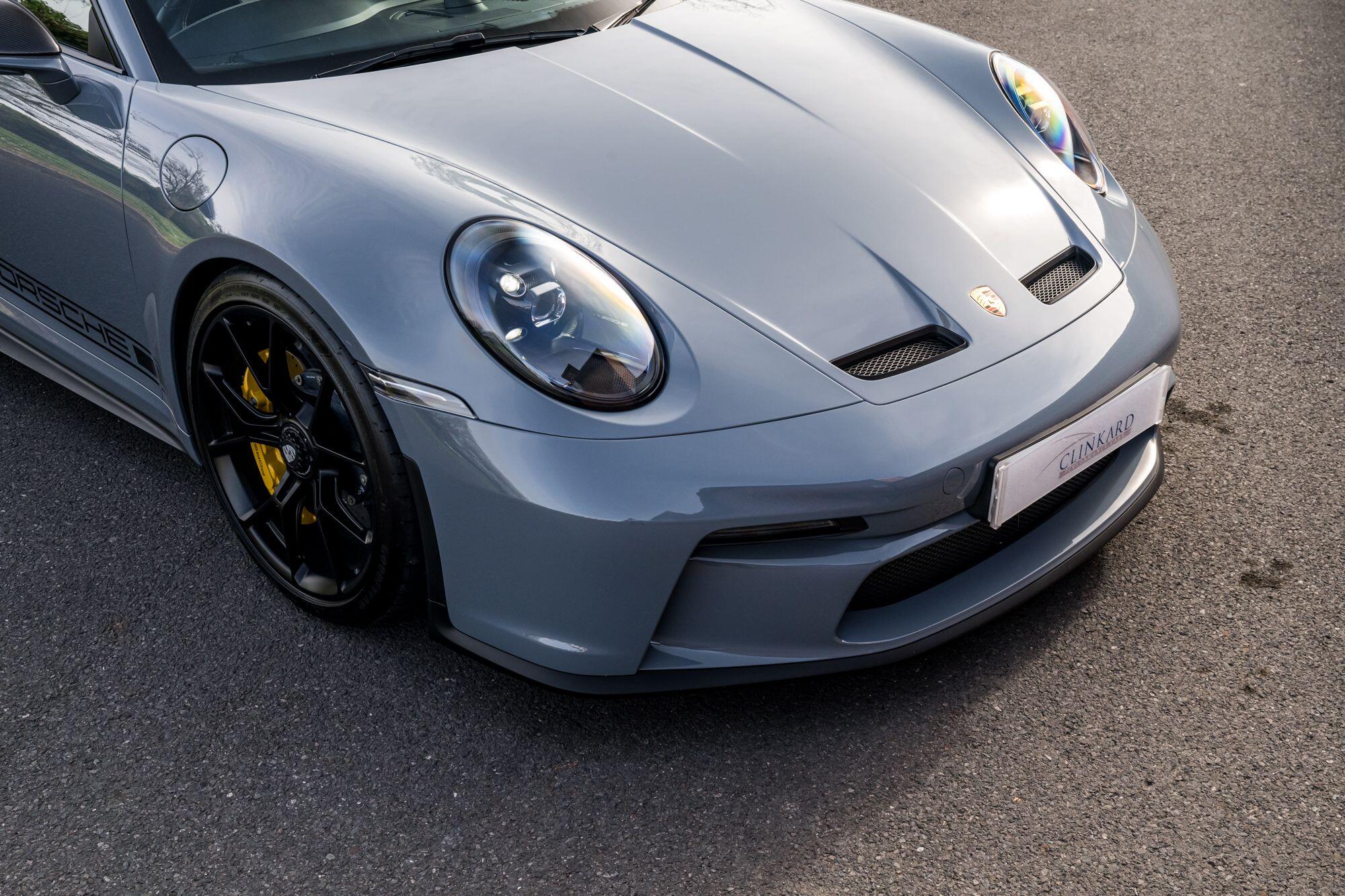 Porsche 911 view 14