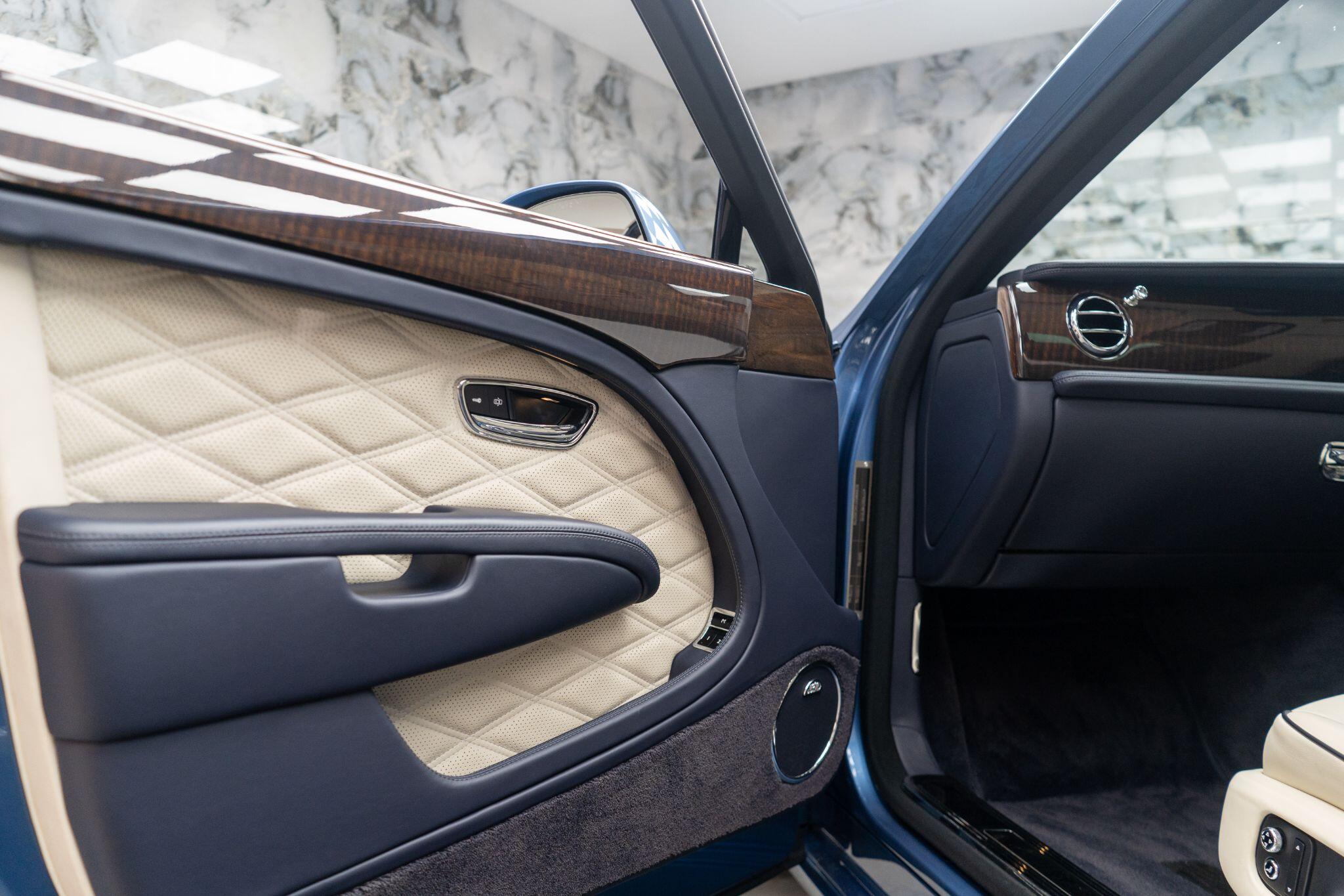 Bentley Mulsanne view 55