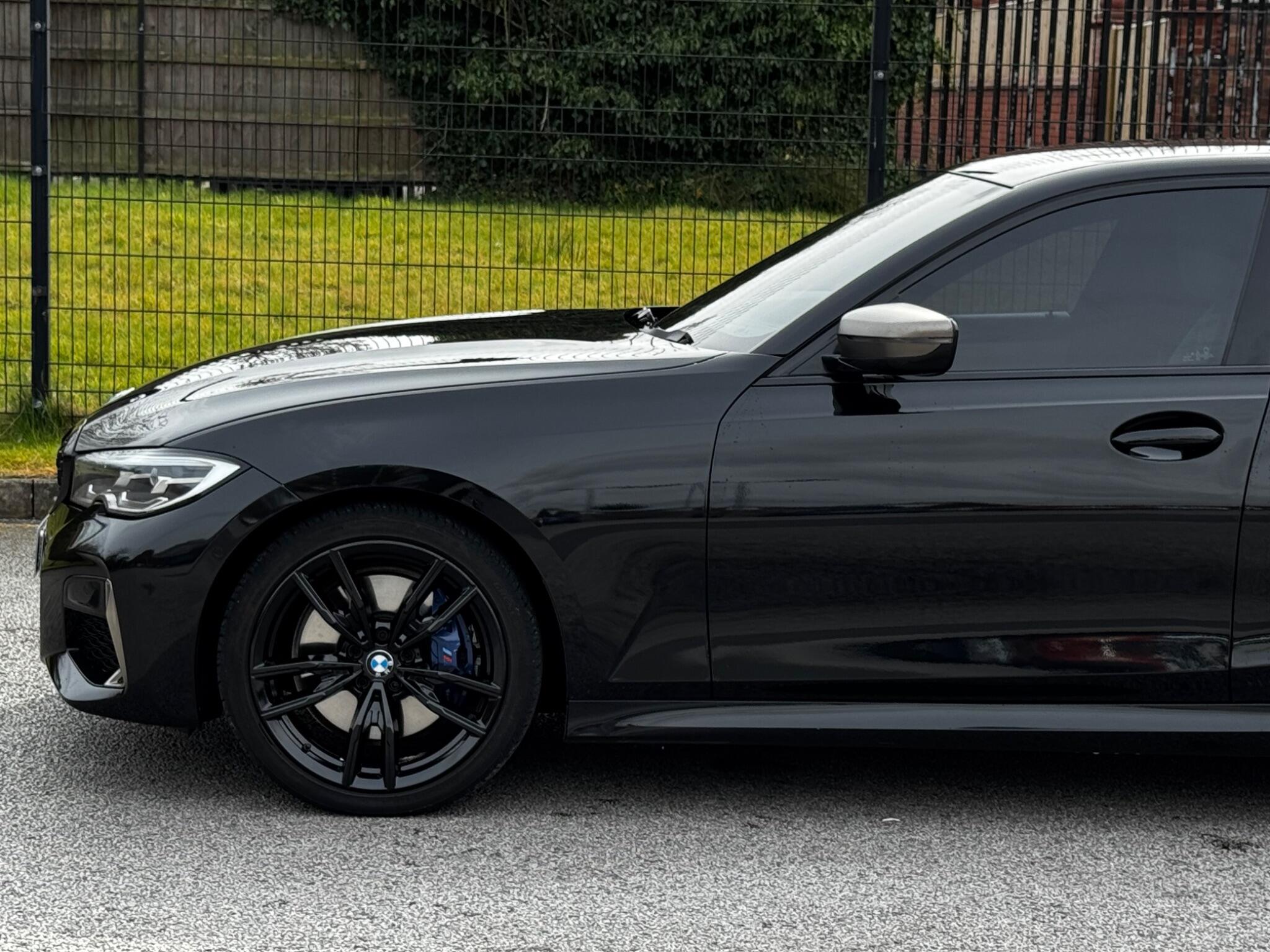 BMW 3 Series view 15