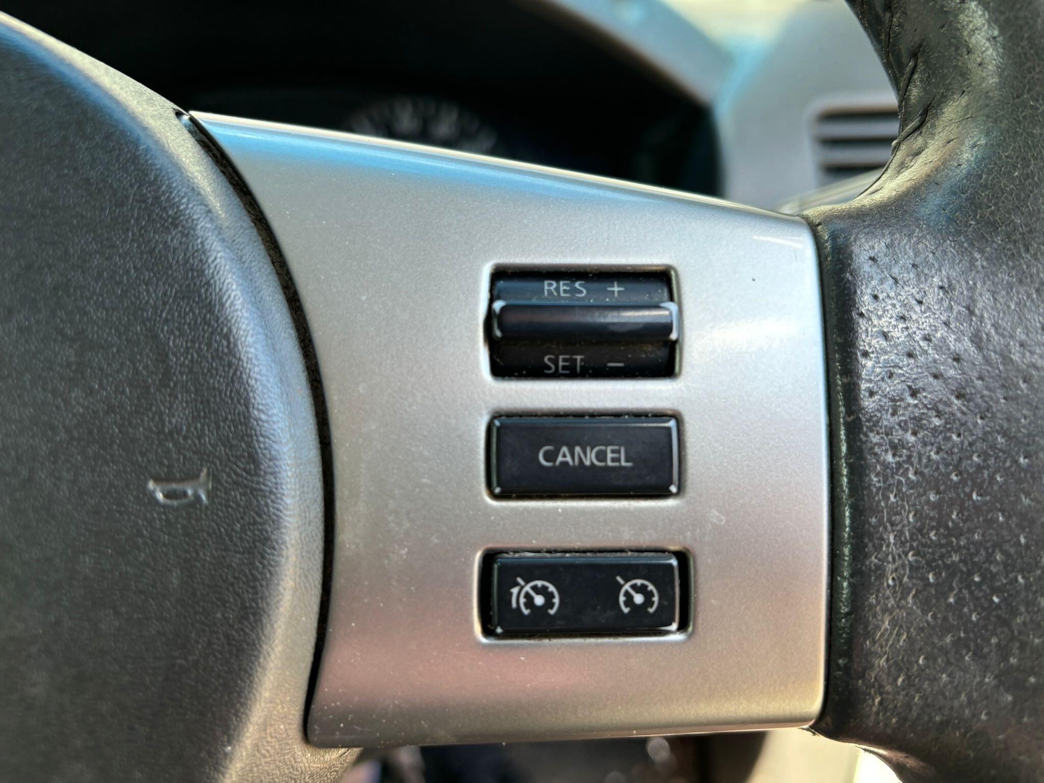 Nissan Navara view 8