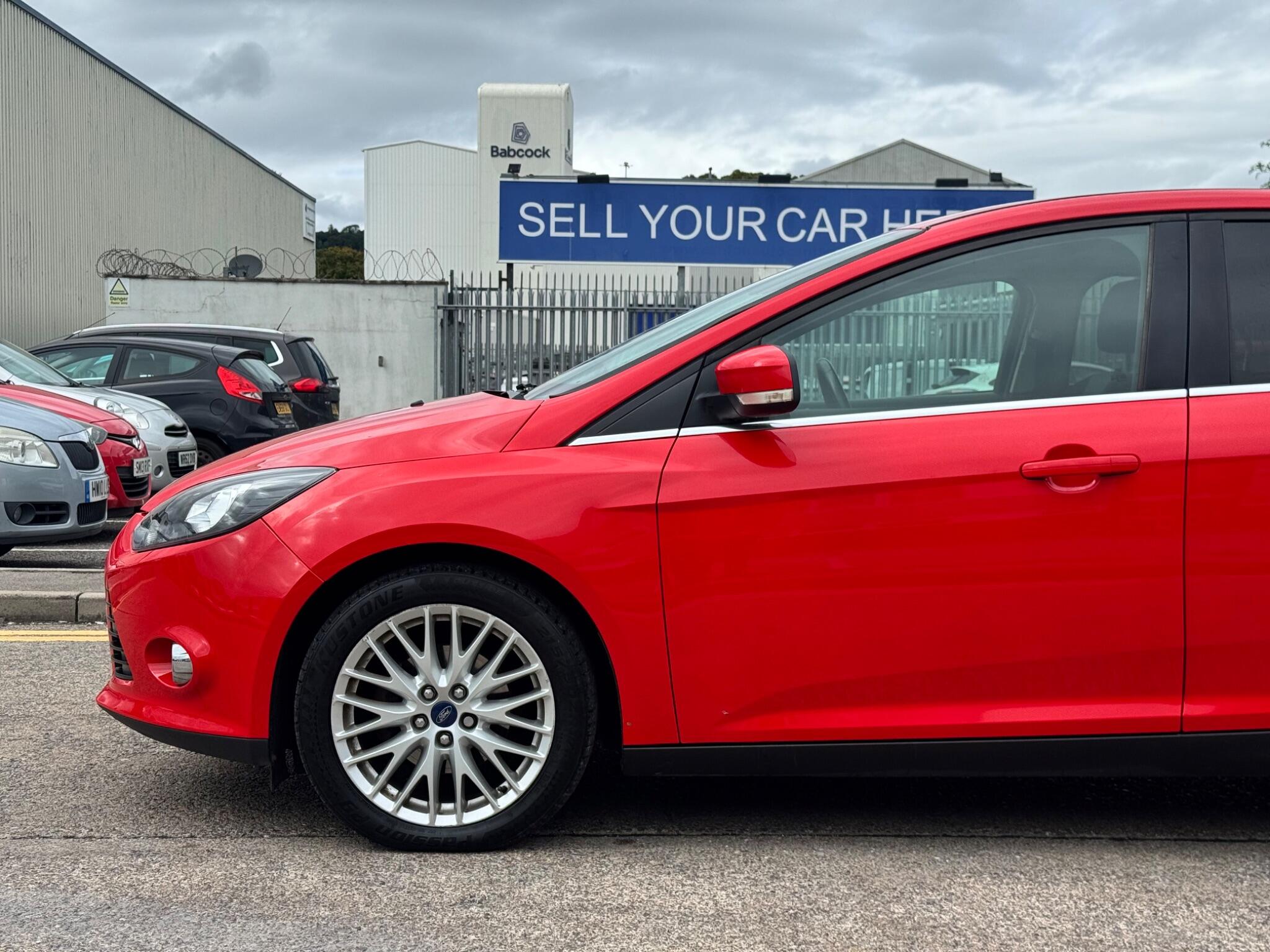 Ford Focus view 10