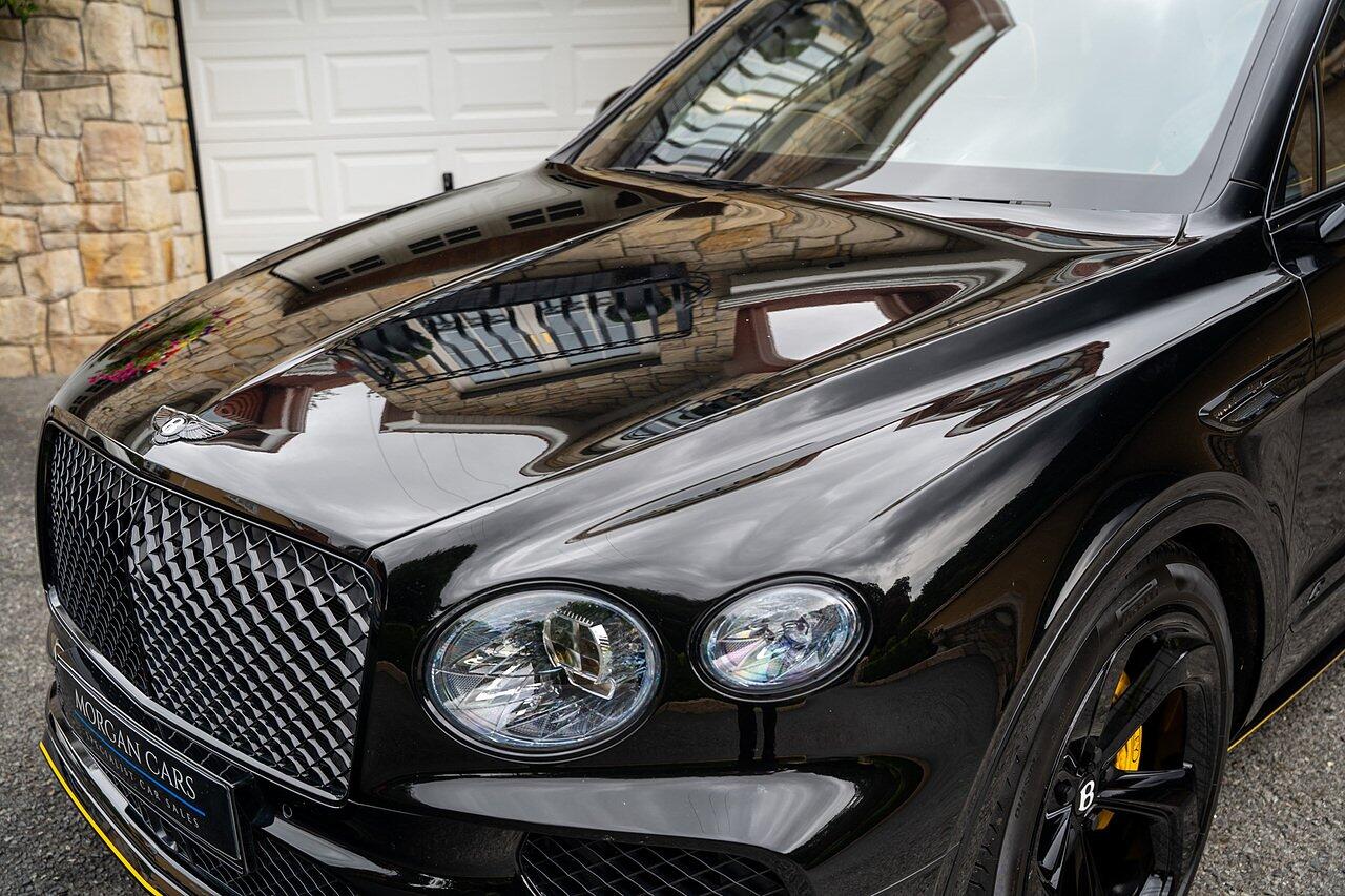 Bentley Bentayga view 41