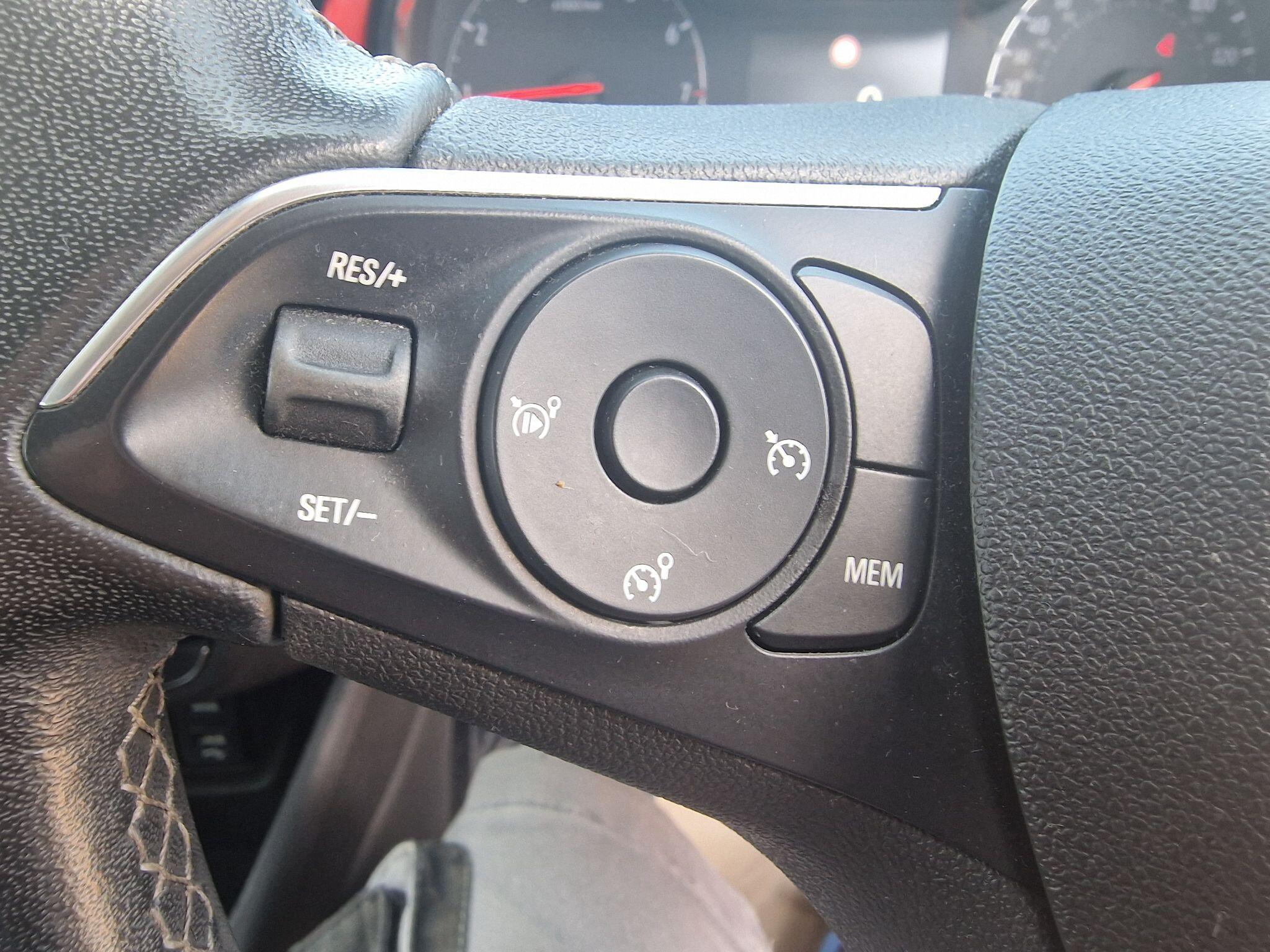 Vauxhall Crossland view 16