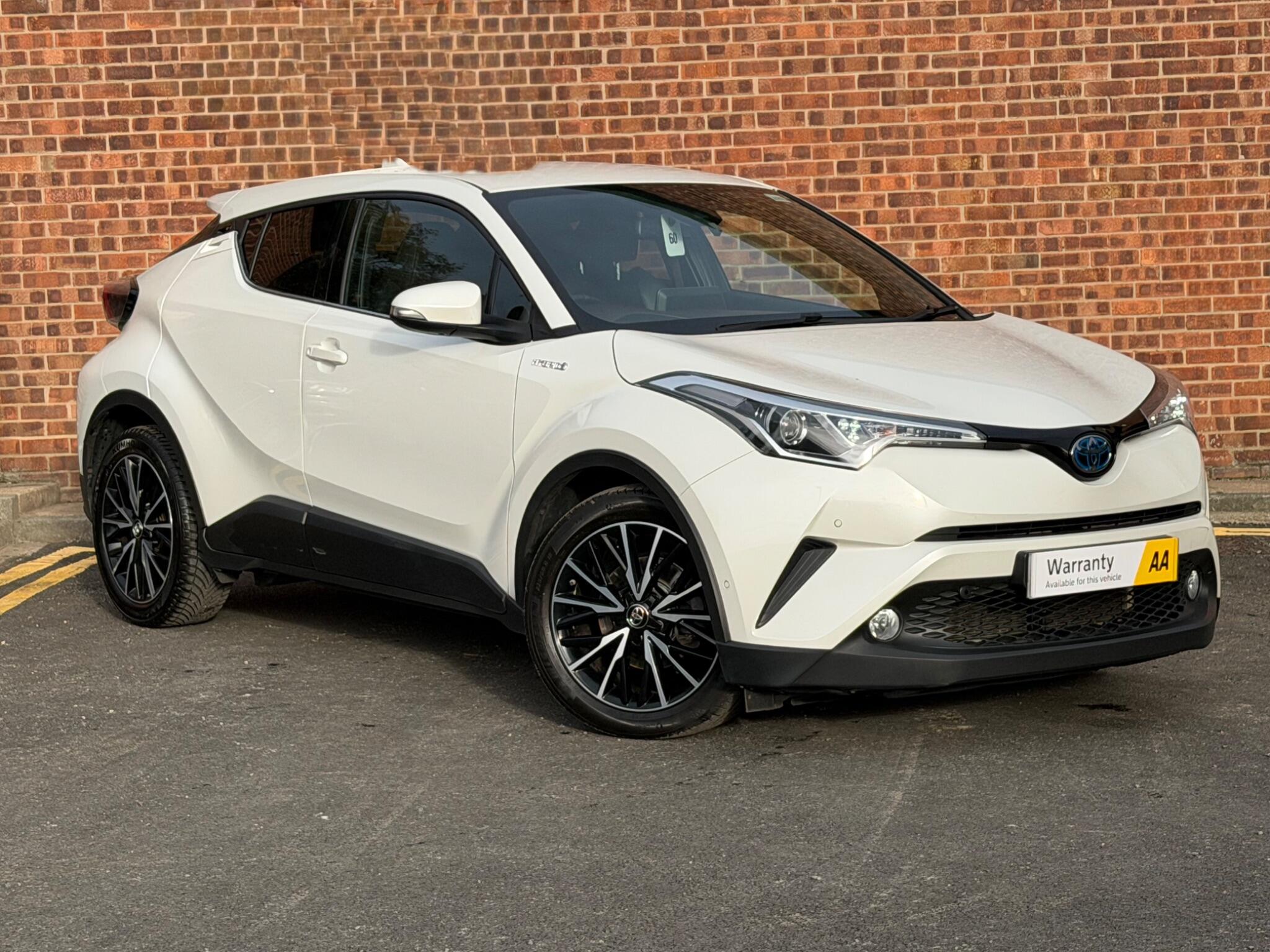 White 2019 Toyota C-HR Hatchback Front-wheel drive Automatic