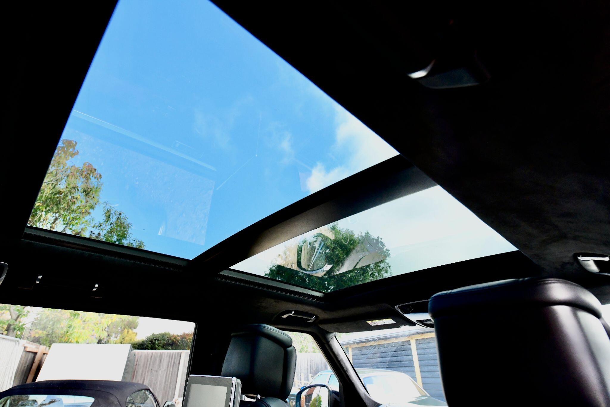 Land Rover Range Rover view 66