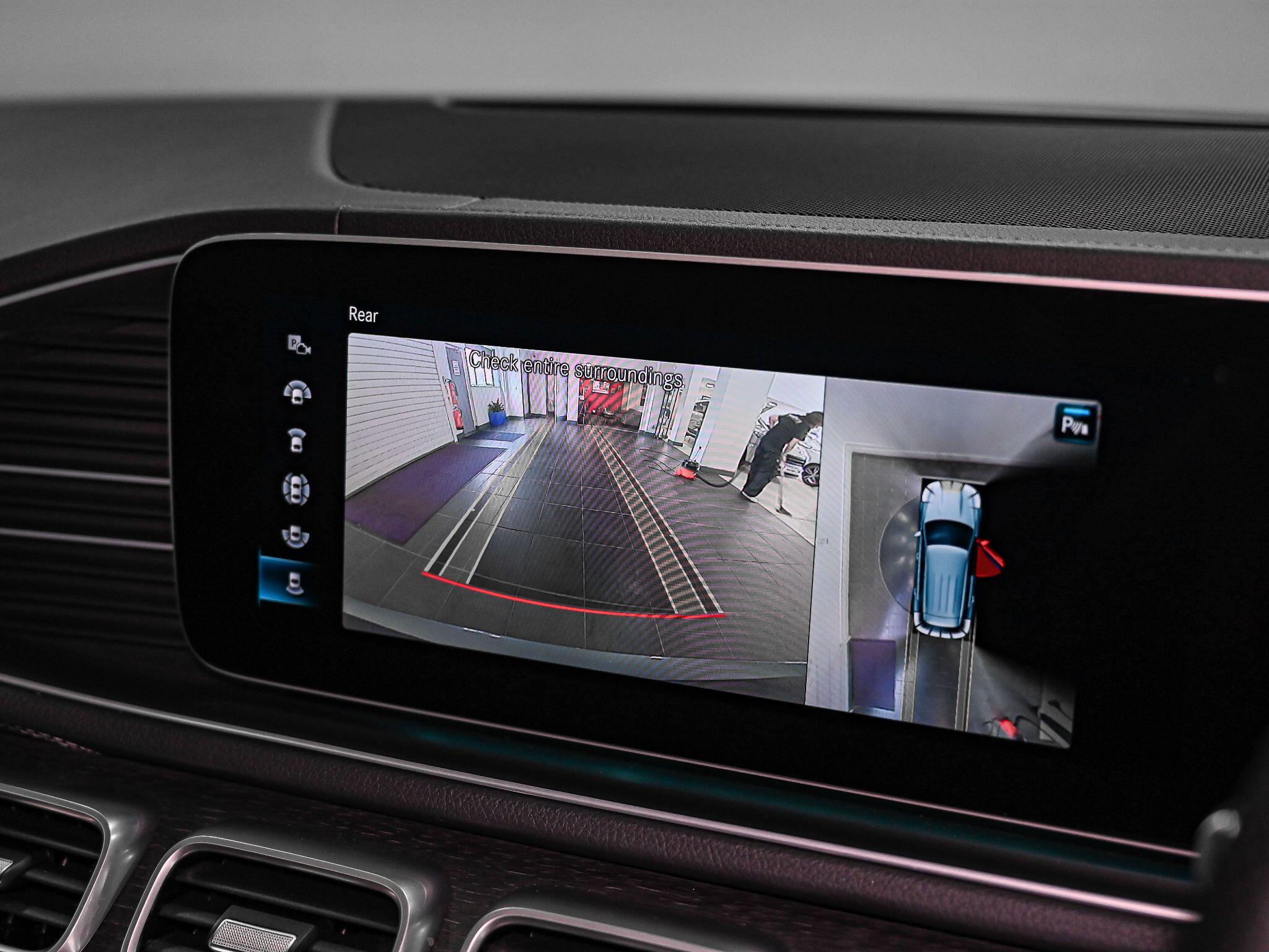 Mercedes-Benz GLE view 8