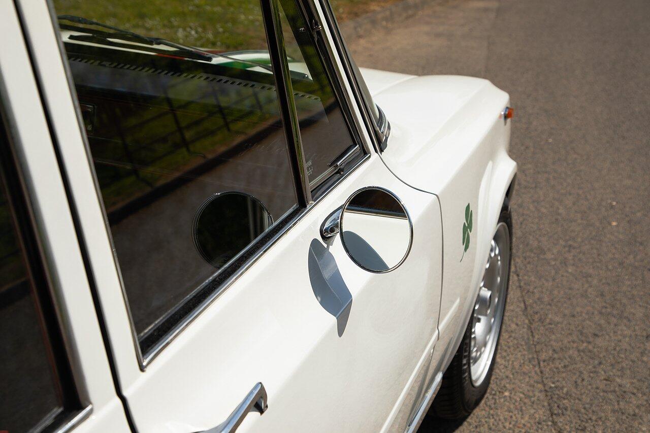 Alfa Romeo Giulia view 89