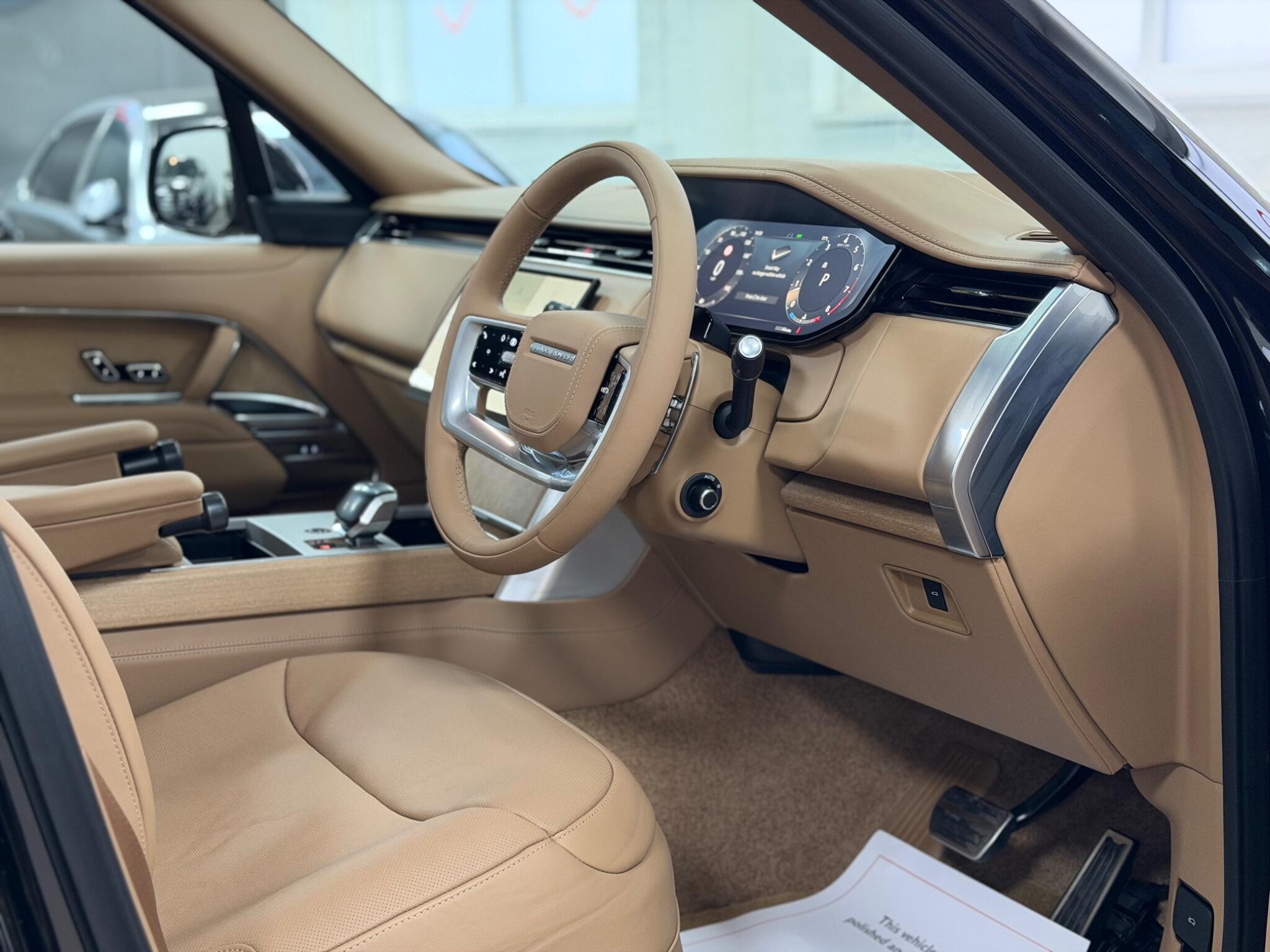 Land Rover Range Rover view 22