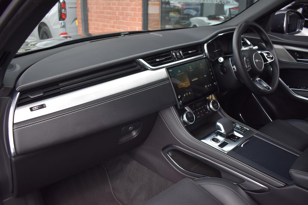 Jaguar F-Pace view 37