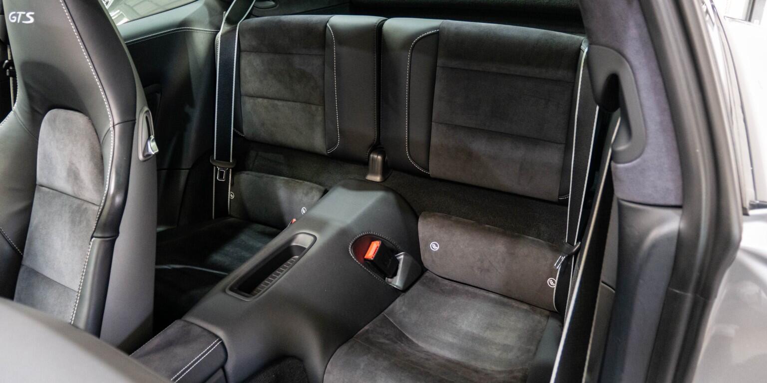Porsche 911 view 20