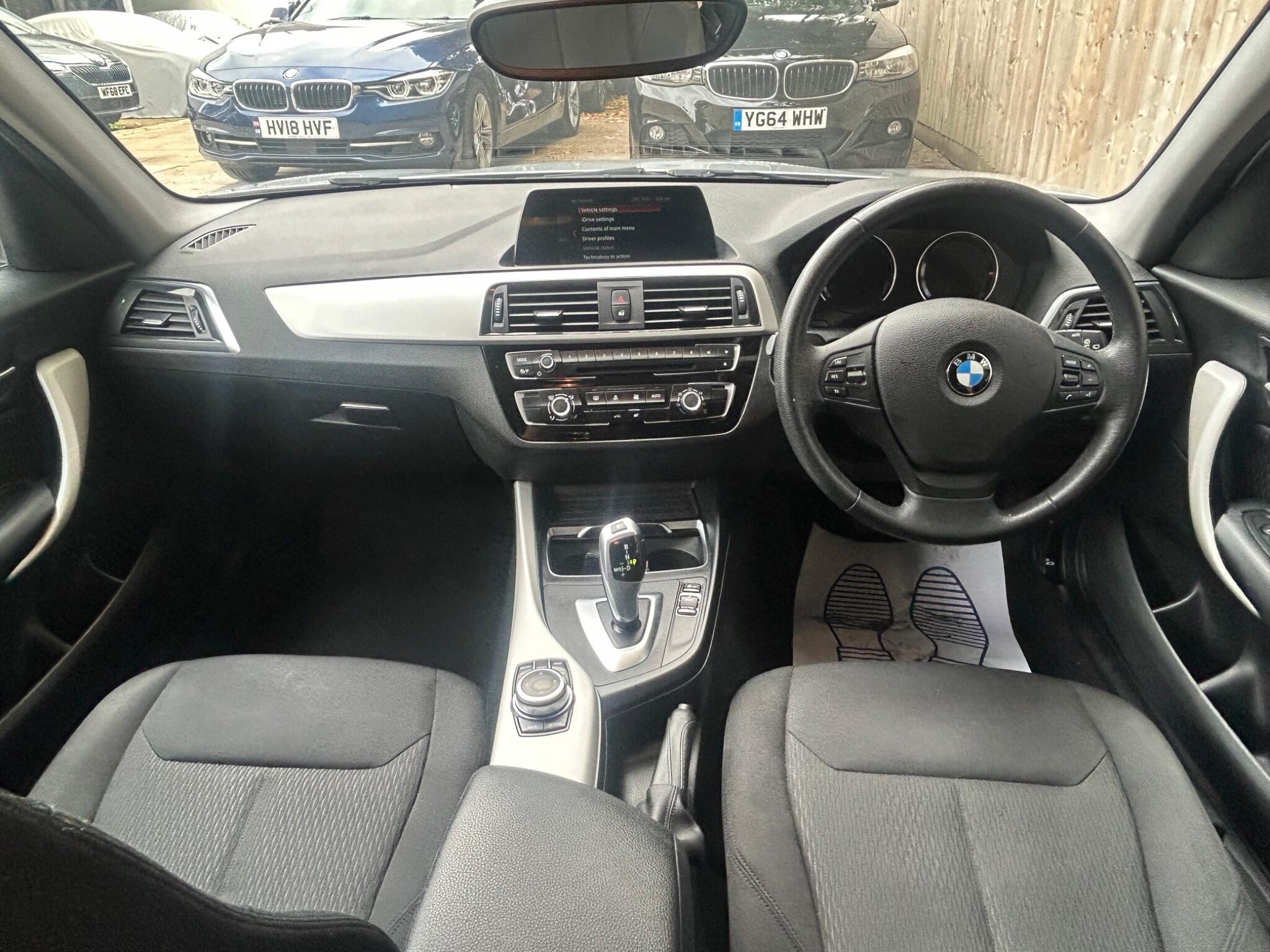 BMW 1 Series view 29