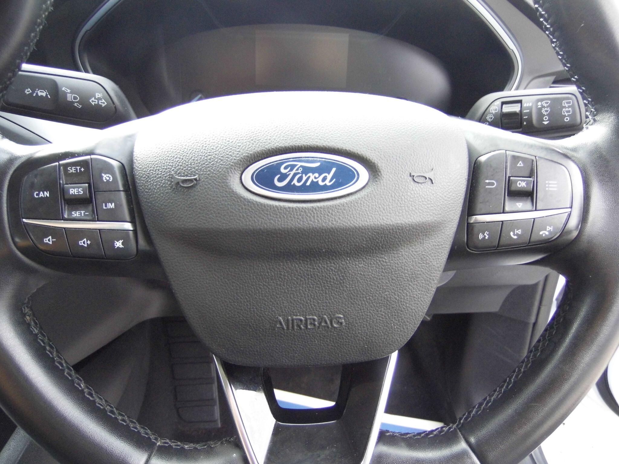 Ford Focus view 27