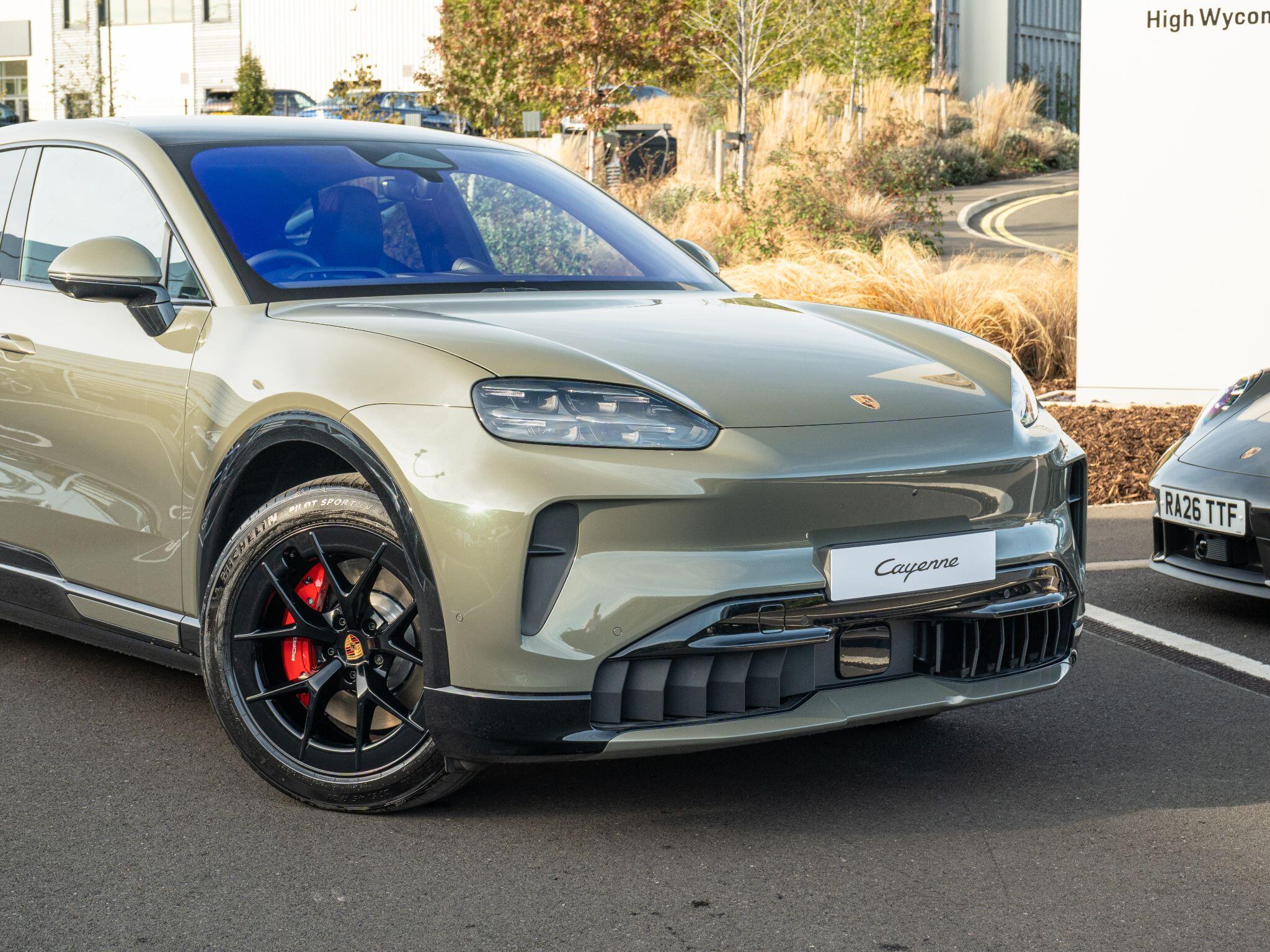 Porsche Cayenne view 9