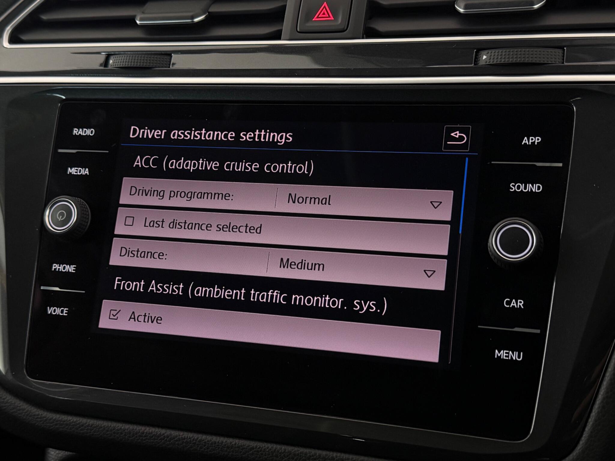Volkswagen Tiguan view 18