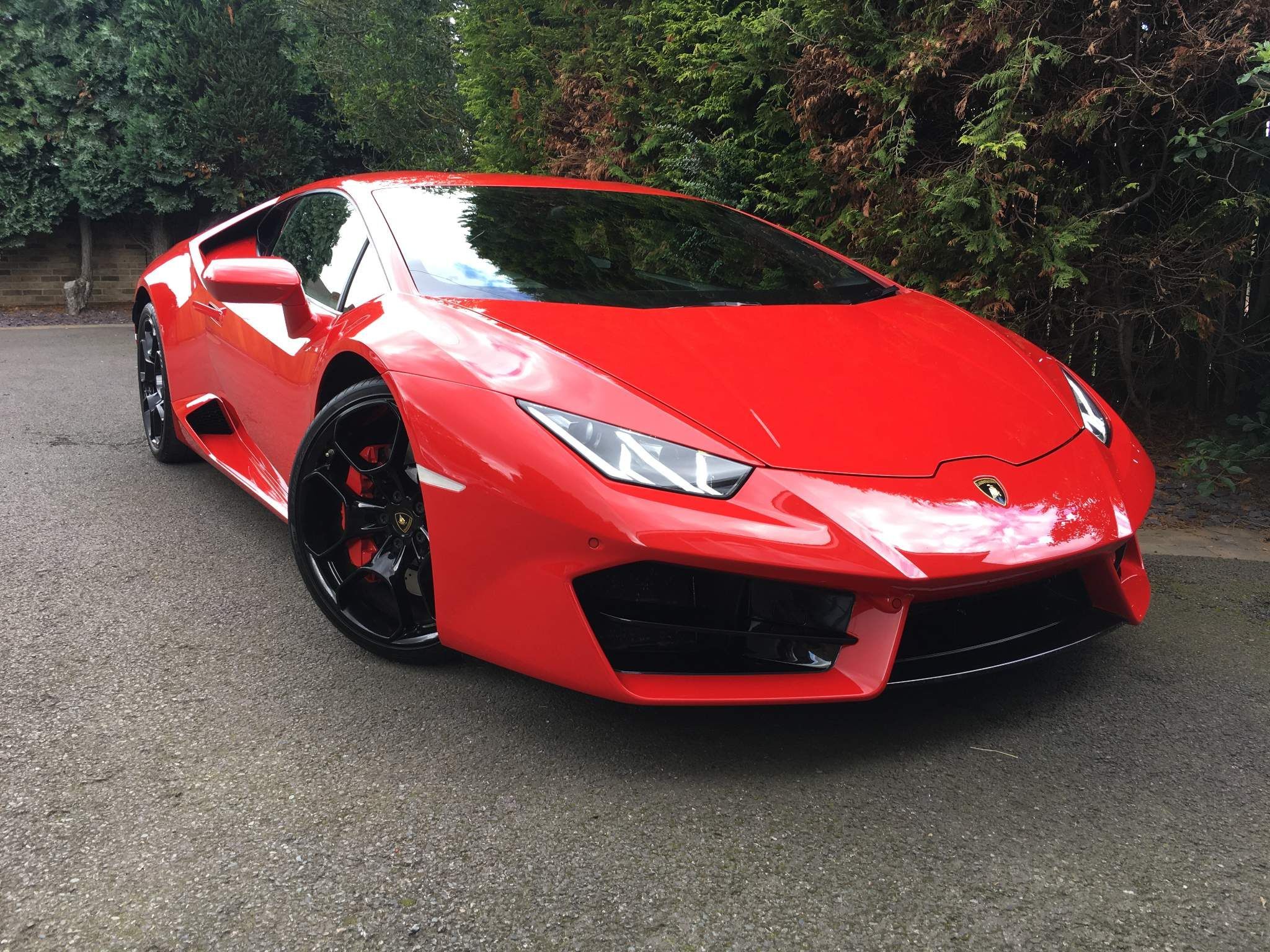 Lamborghini Huracan view 17