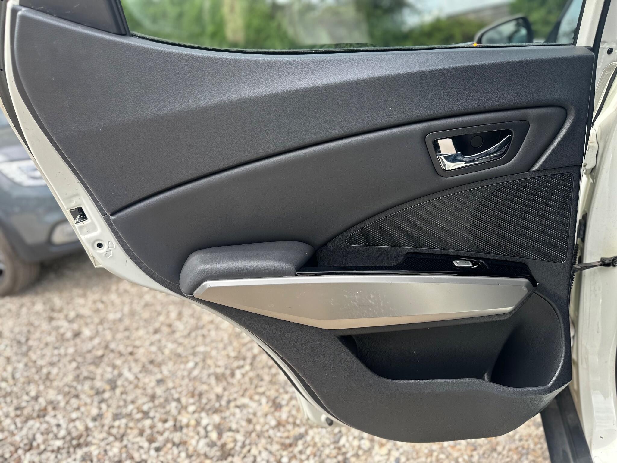 KGM Tivoli view 54