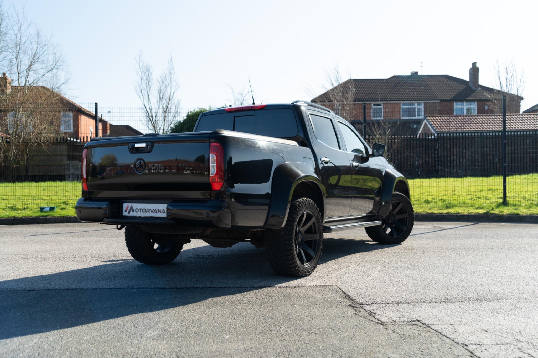 Mercedes-Benz X-Class view 21