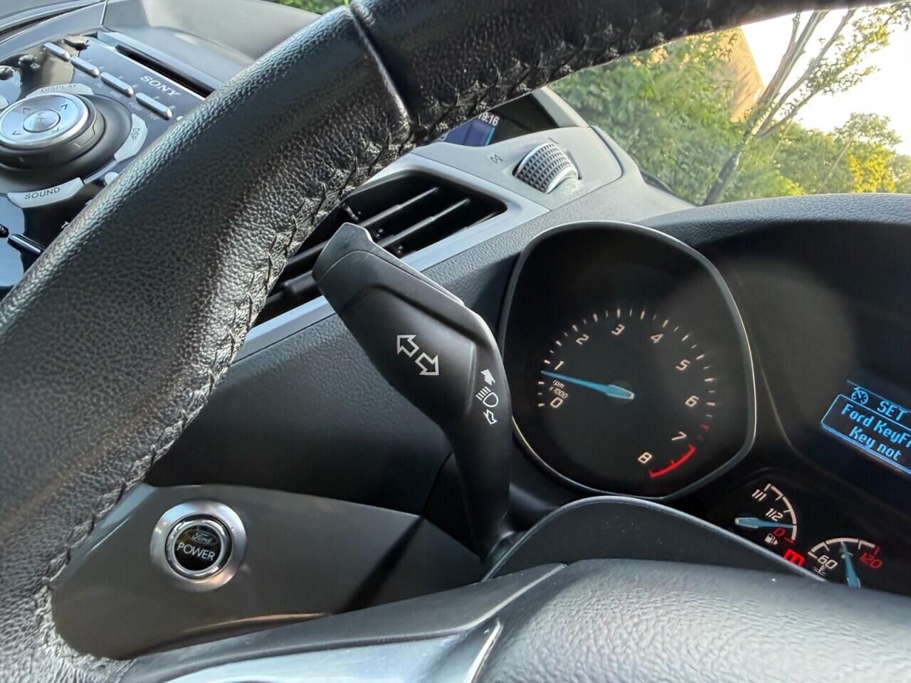 Ford C-Max view 17