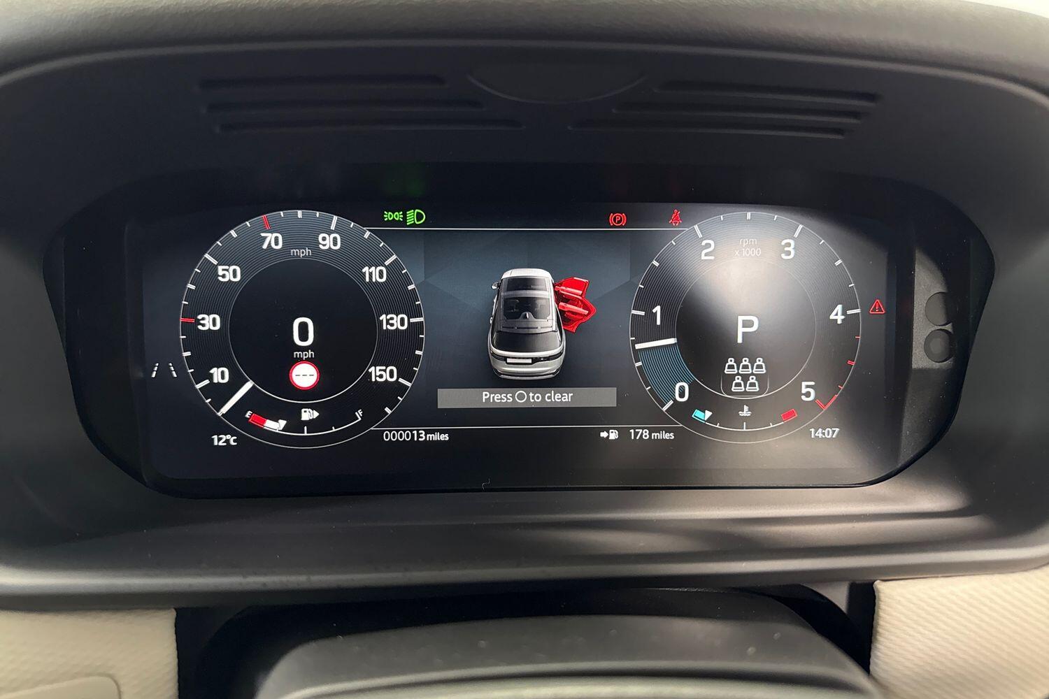Land Rover Discovery view 10