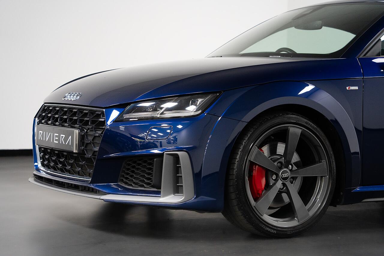 Audi TT view 24