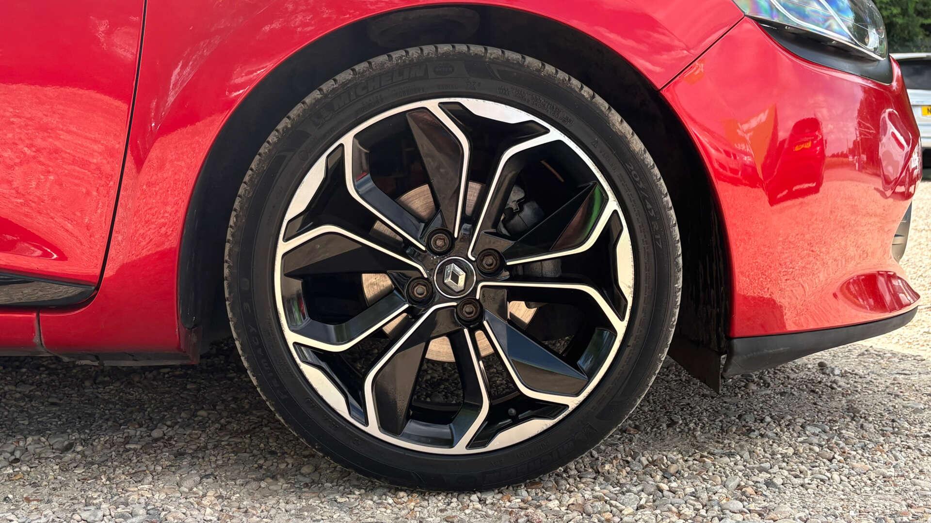 Renault Clio view 32