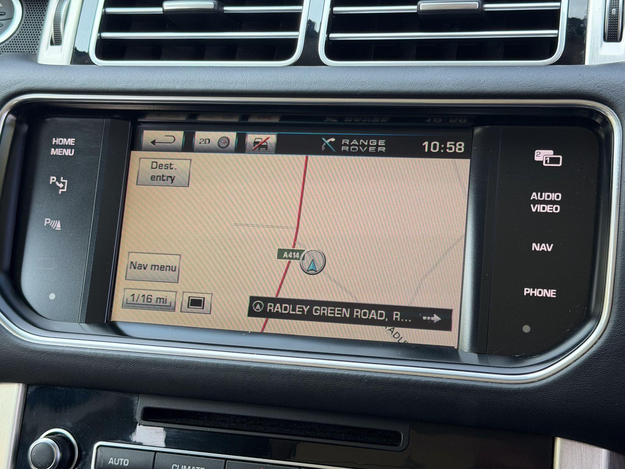 Land Rover Range Rover view 20