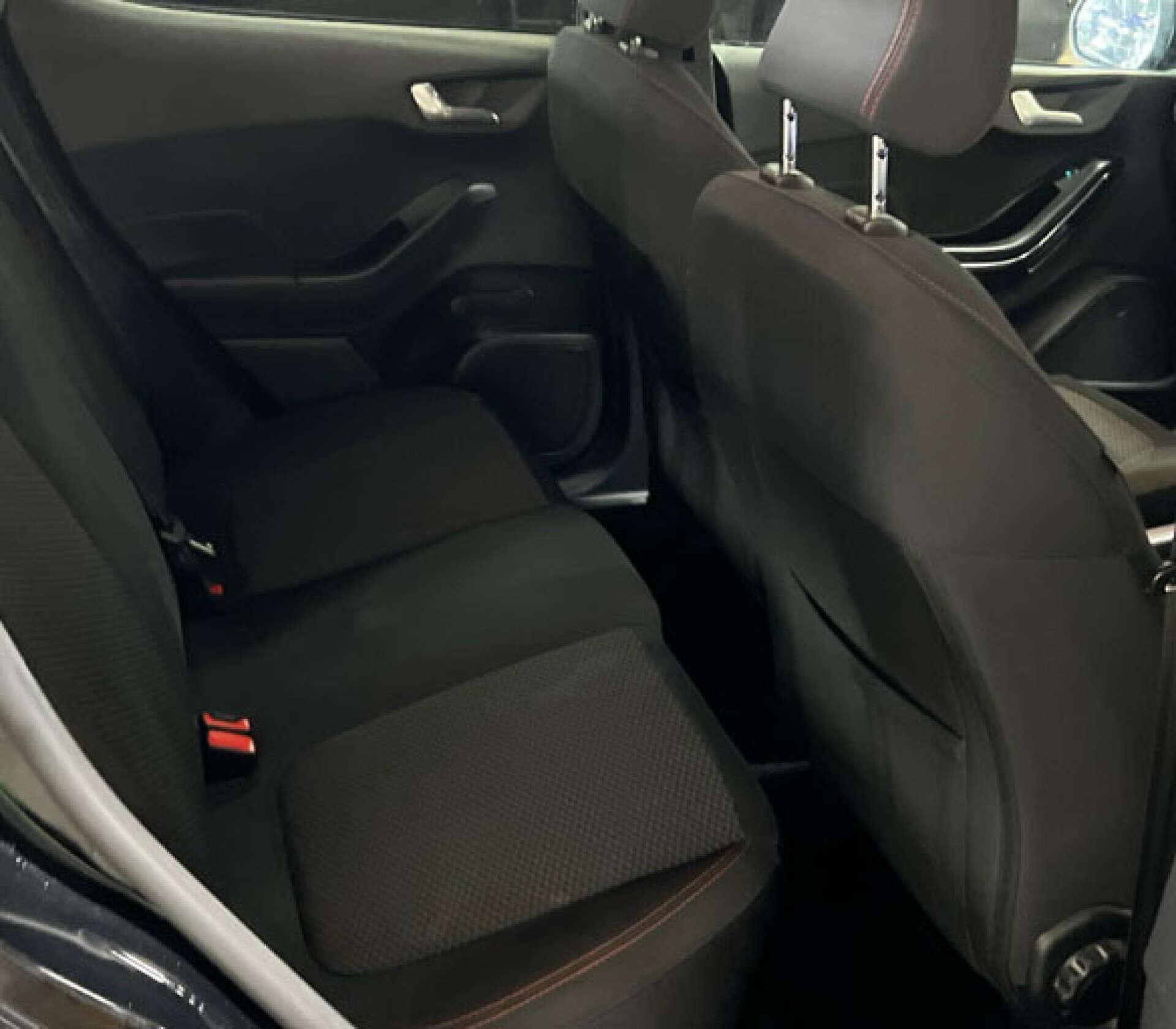 Ford Fiesta view 5