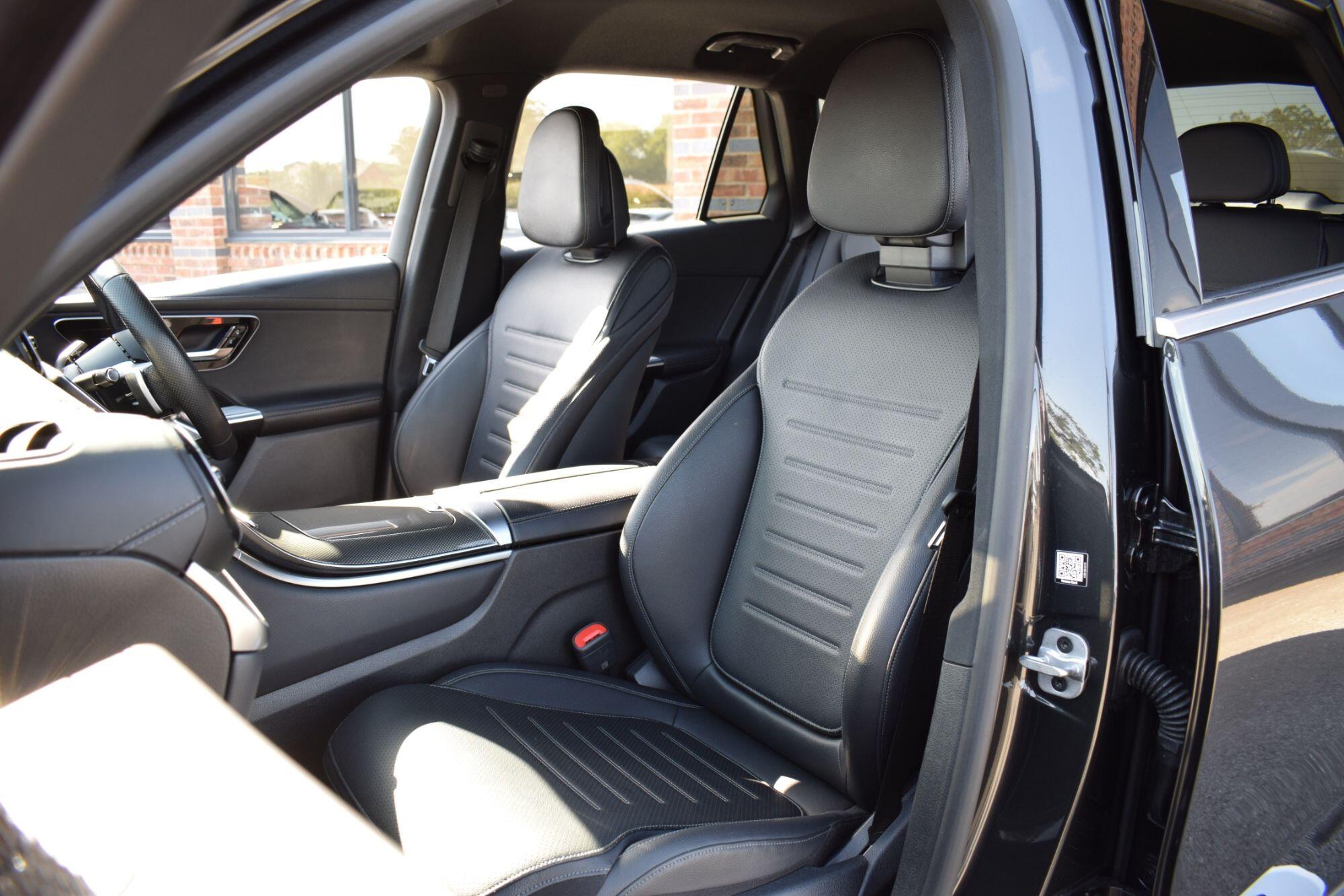 Mercedes-Benz GLC view 30