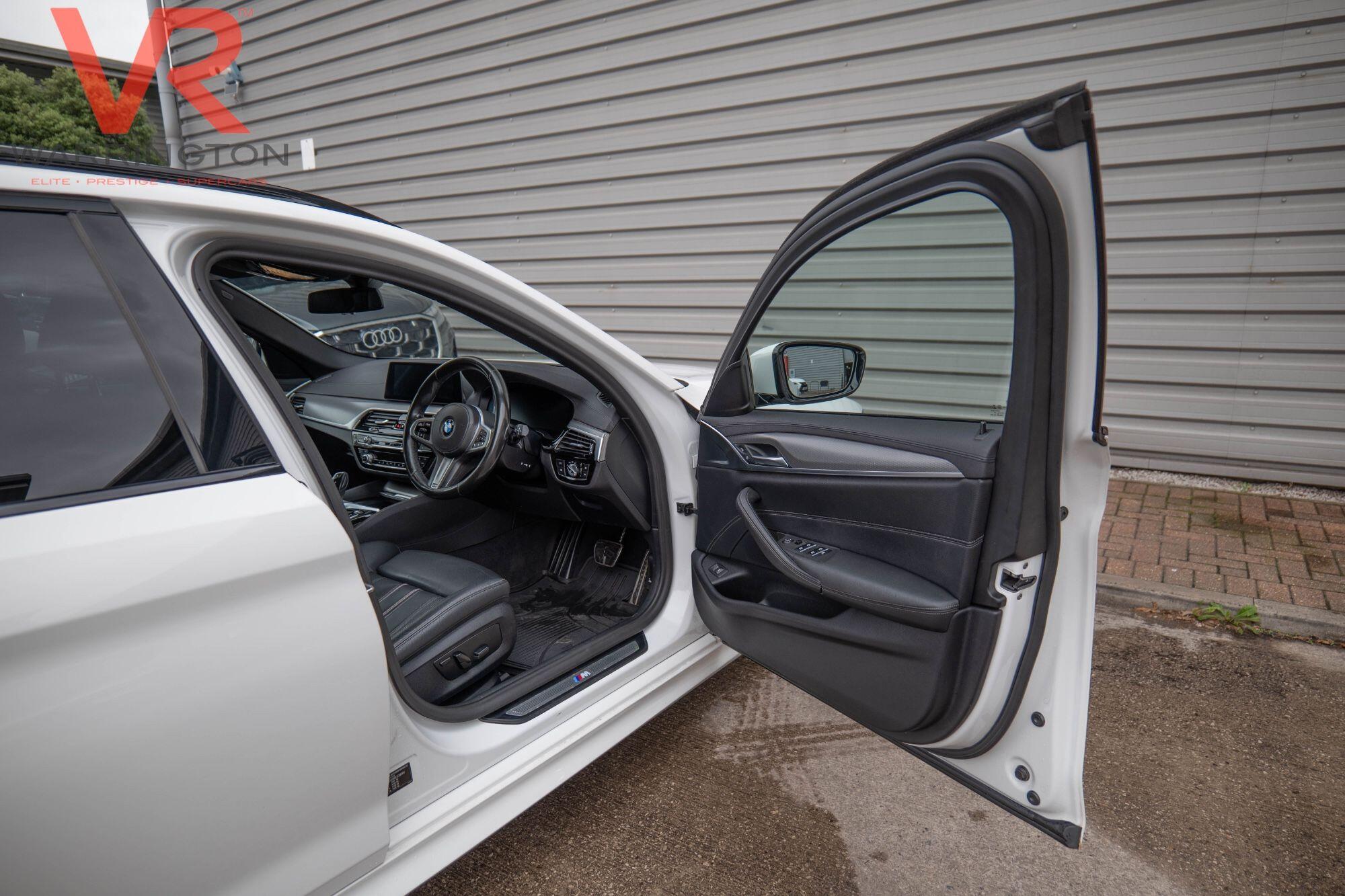 BMW 5 Series view 22