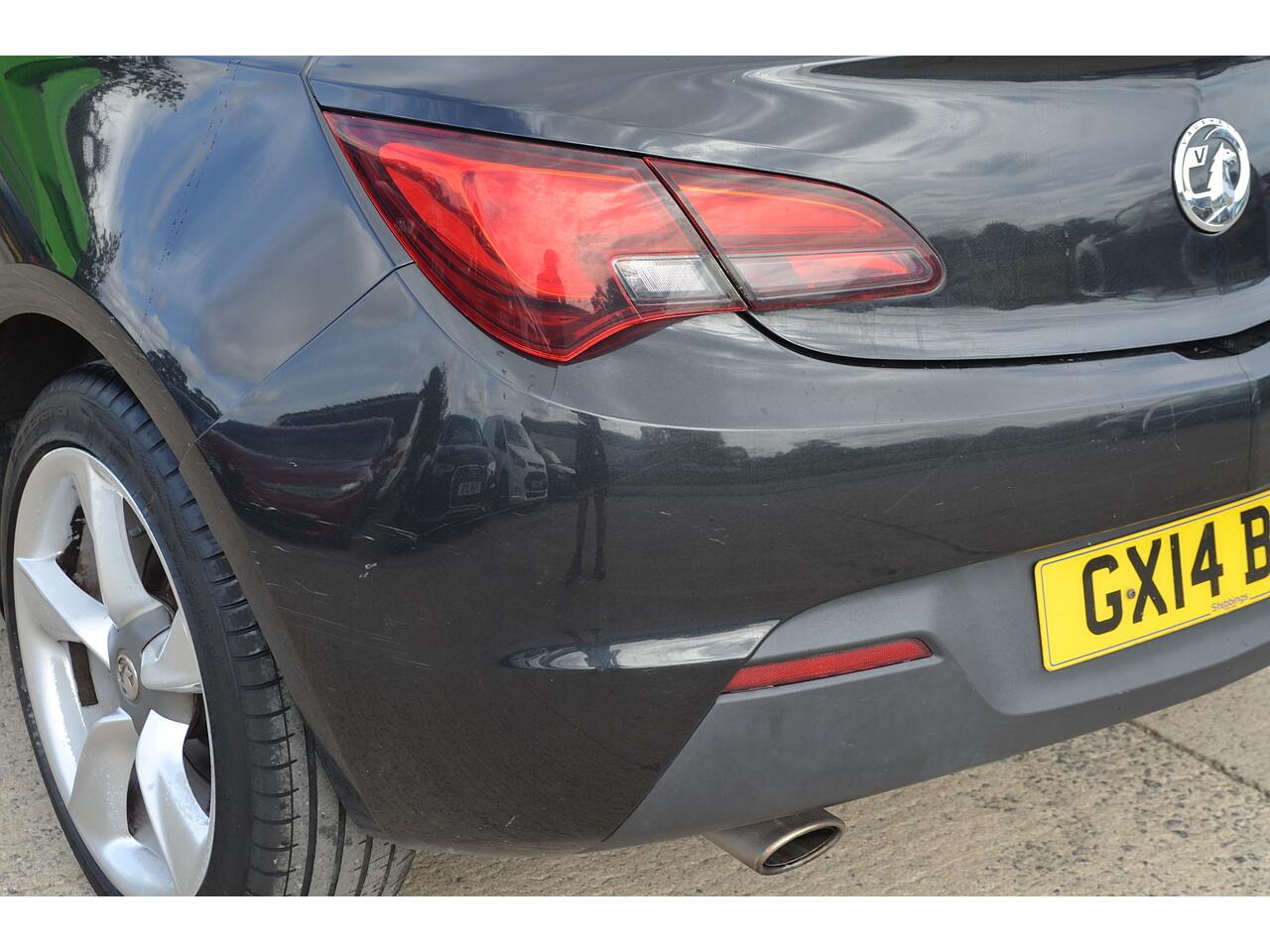 Vauxhall Astra GTC view 39