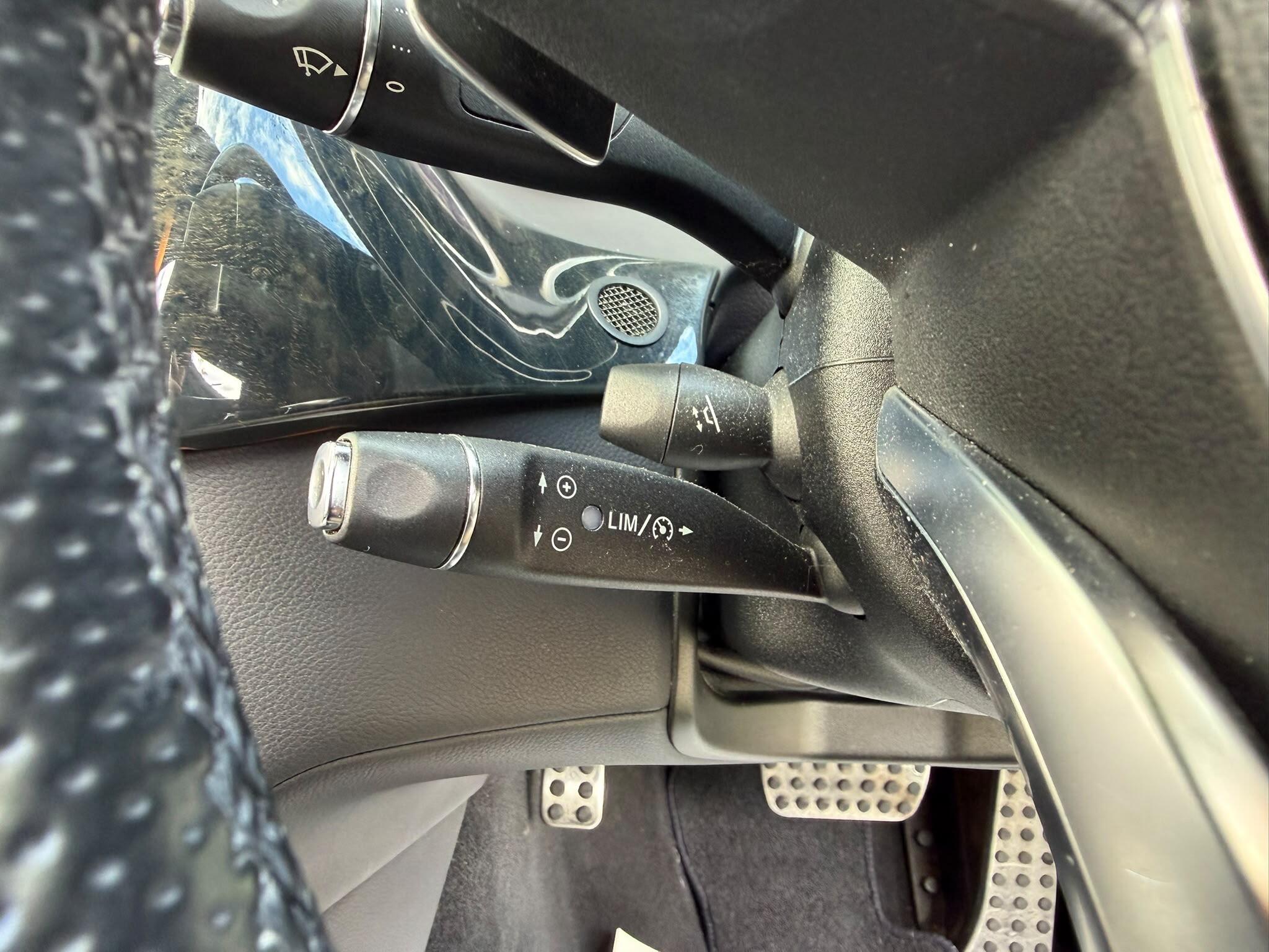 Mercedes-Benz CLS view 27