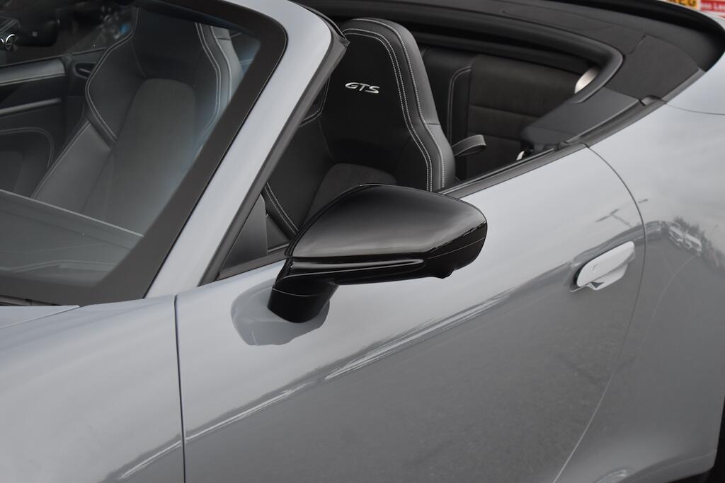 Porsche 911 view 28