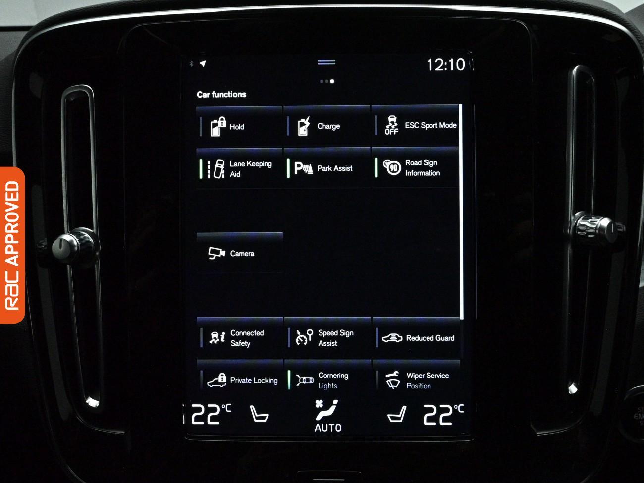 Volvo XC40 view 17