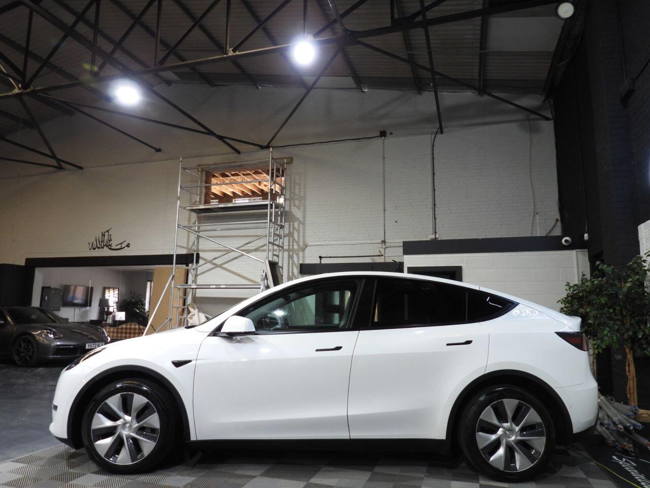 Tesla Model Y view 5