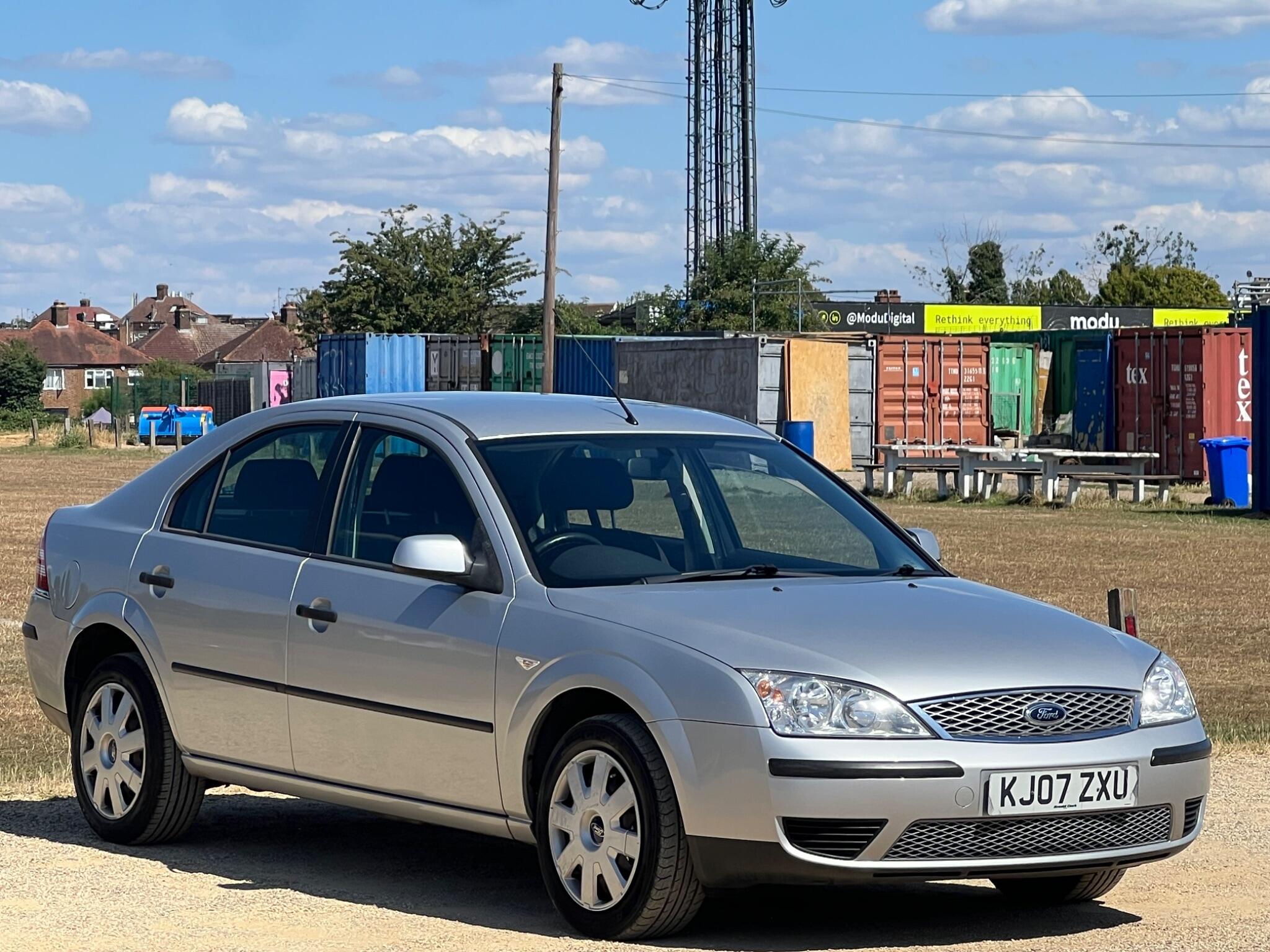 Ford Mondeo view 2
