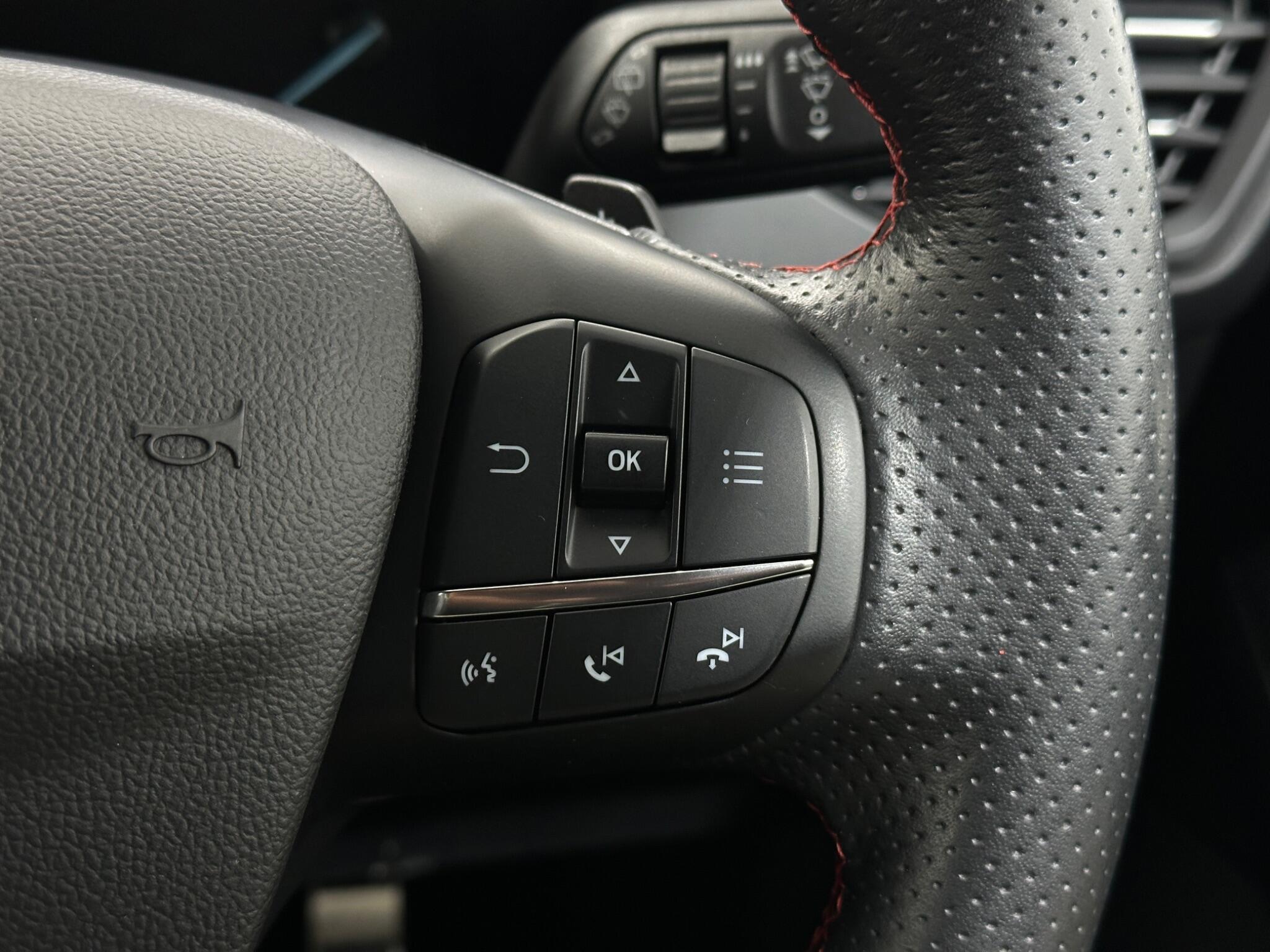 Ford Focus view 16