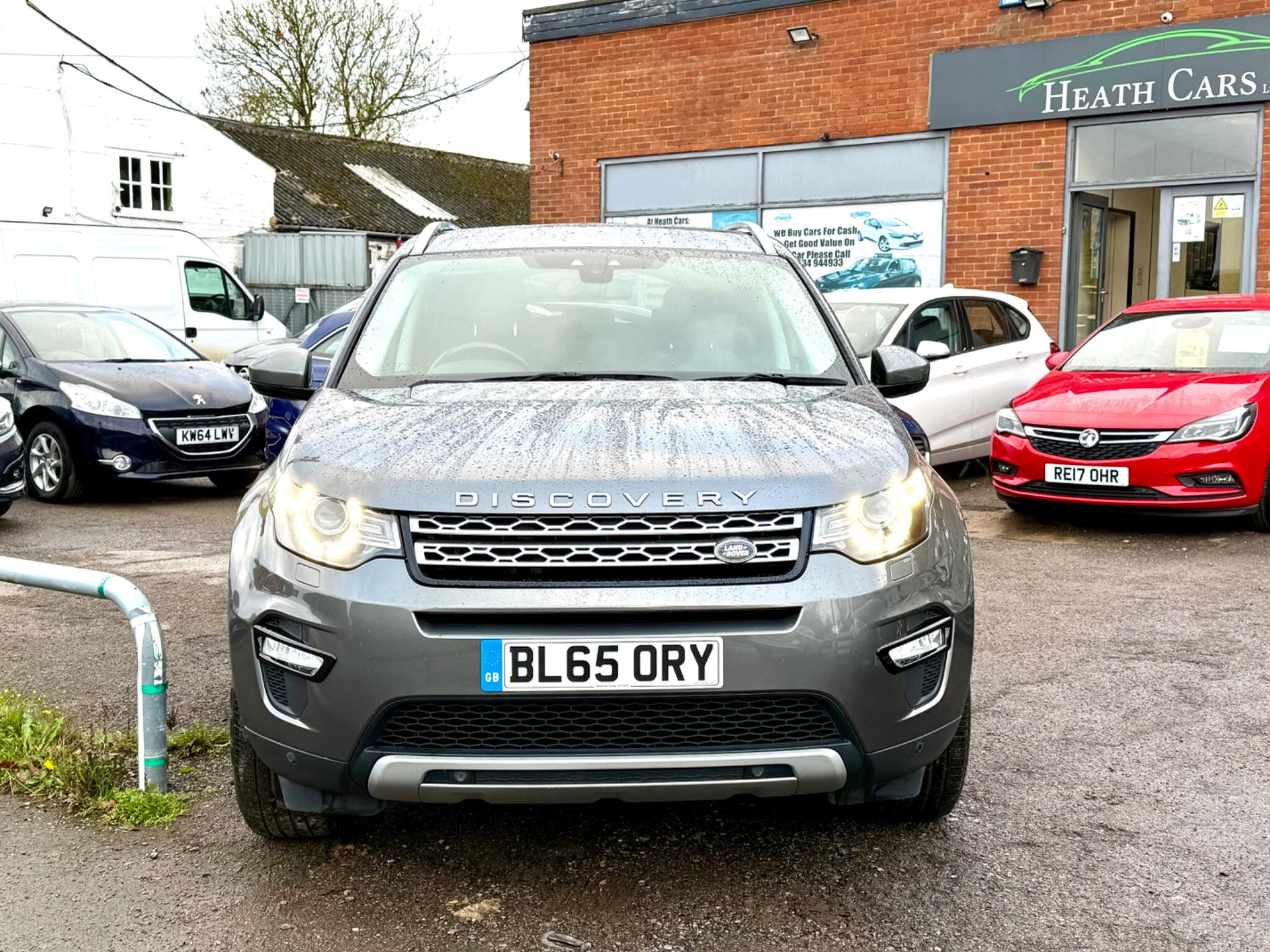 2015 Land Rover Discovery Sport 2.0 TD4 HSE Auto 4WD Euro 6 (s/s) 5dr • 86,302 miles image 16