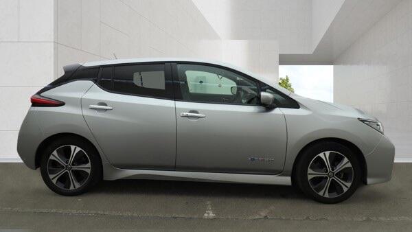 Nissan Leaf view 10