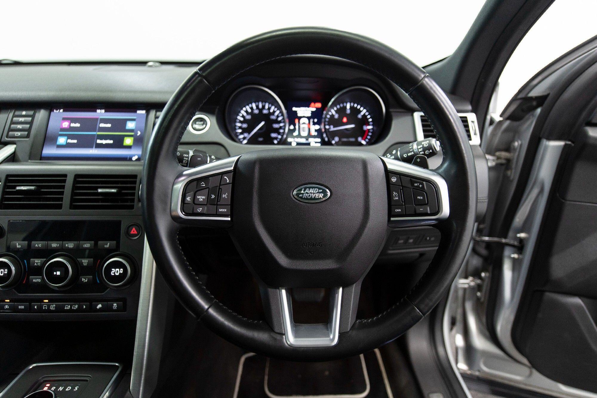 Land Rover Discovery Sport view 14