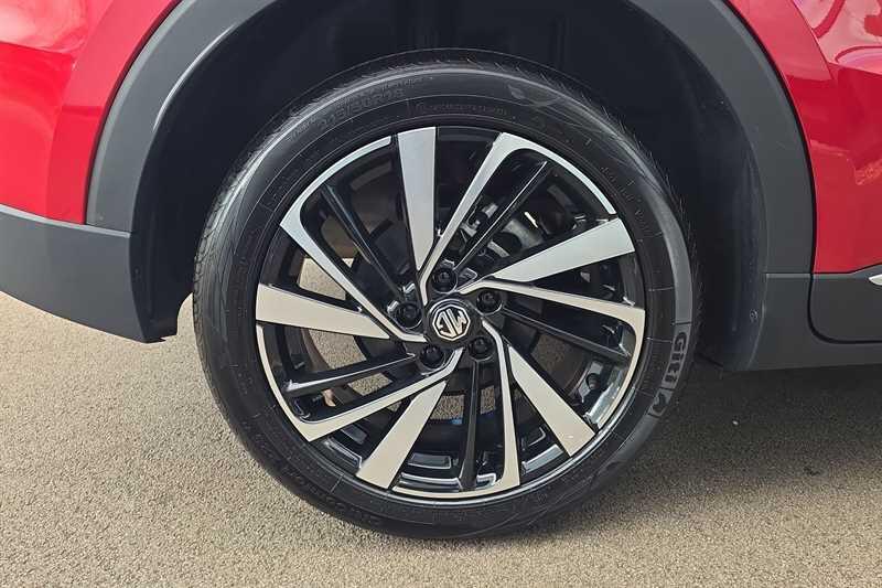MG ZS view 41