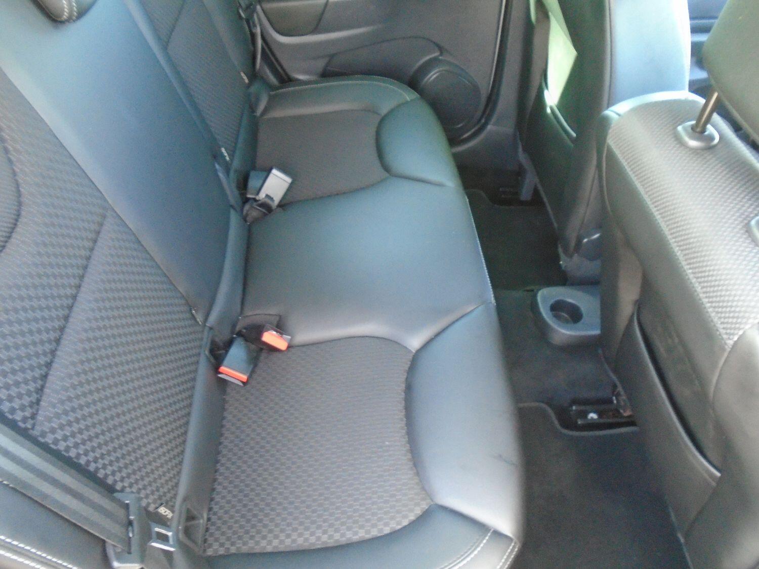 Renault Clio view 9