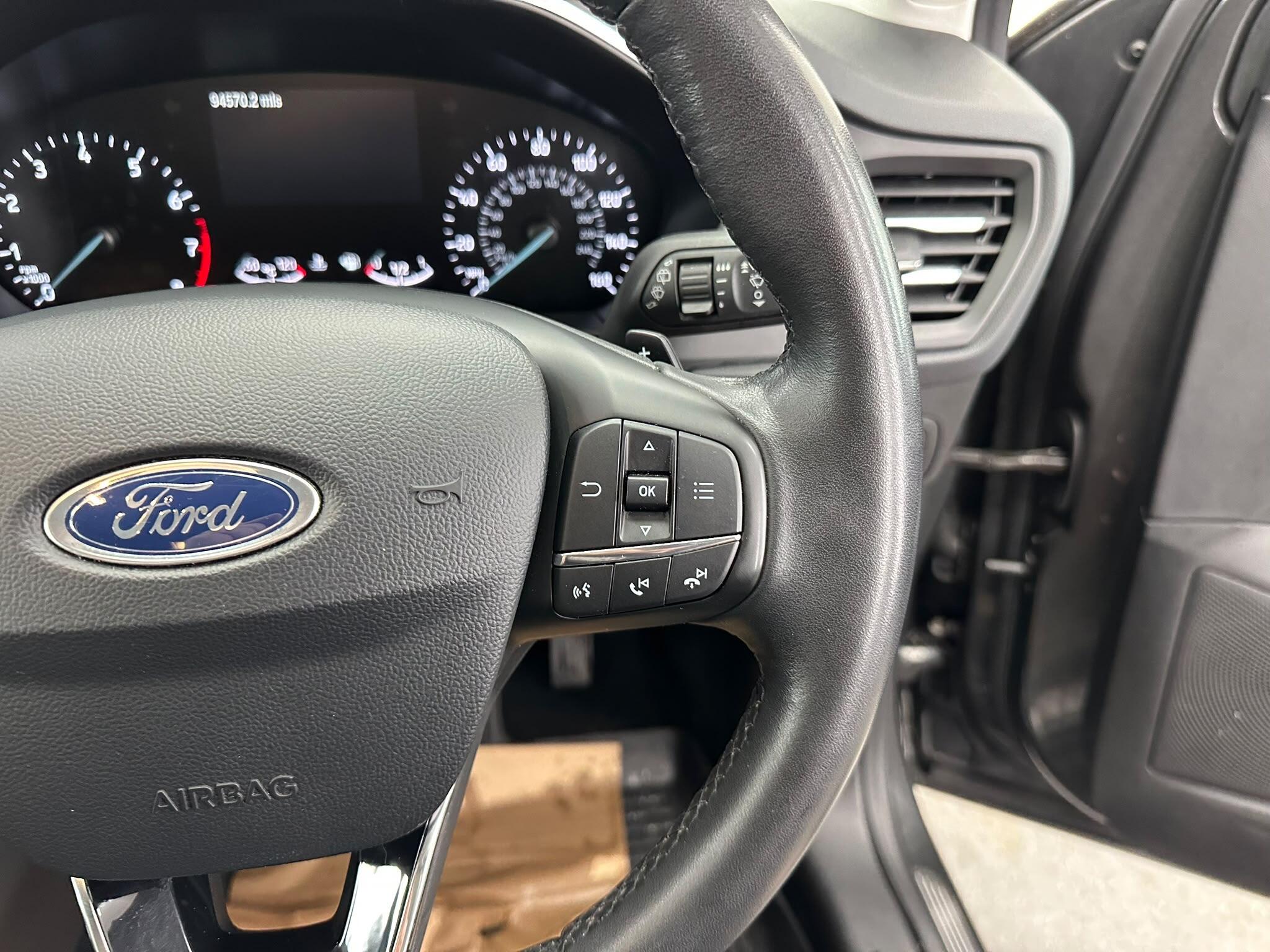 Ford Focus view 24